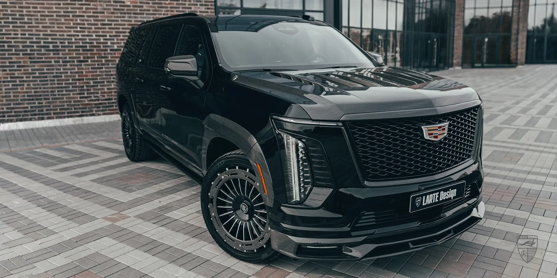 Carbon fiber body kit for facelift model: transforms vehicle with aggressive appearance and flair