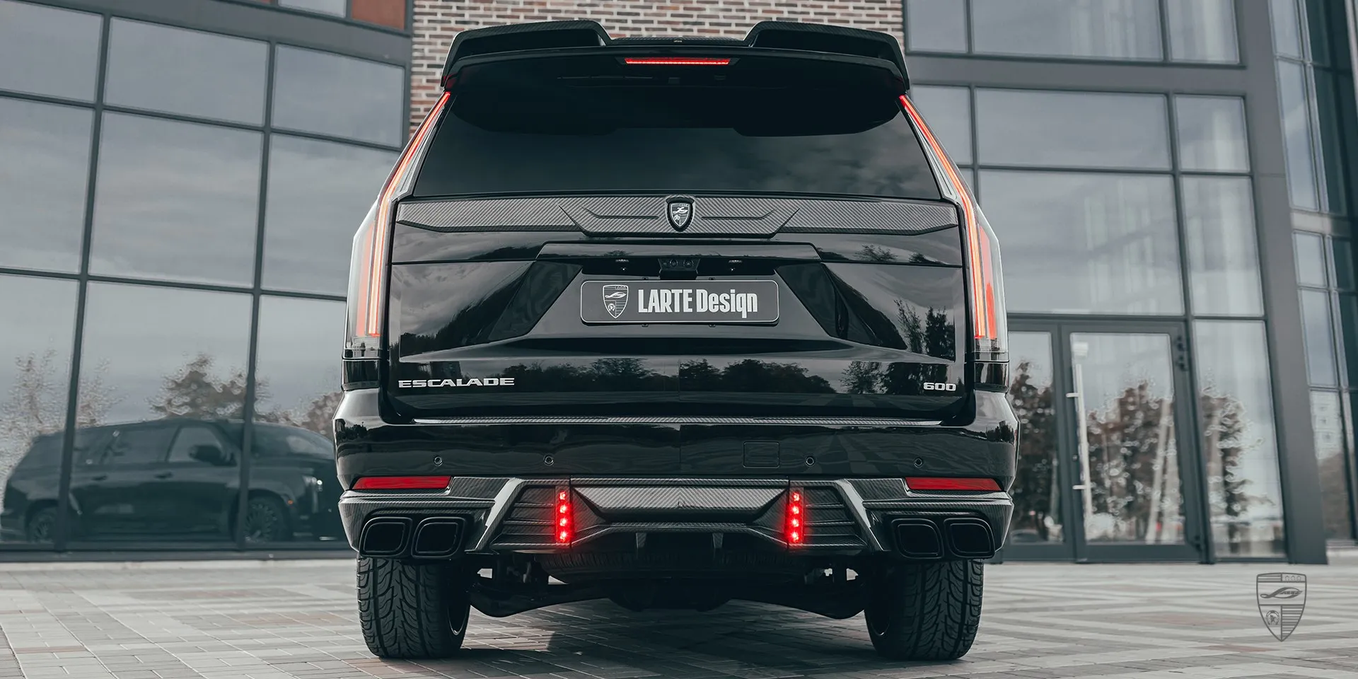 Facelifted Cadillac Escalade 600 — tailored family SUV with VIP-grade appearance