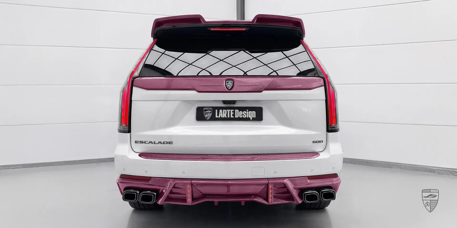 Prestige with American spirit: family SUV Cadillac Escalade model