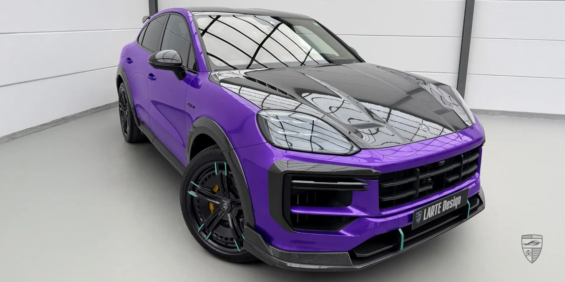 Porsche Cayenne Turbo E‑Hybrid Bodykit – Gesamtansicht mit betonter aggressiver Optik