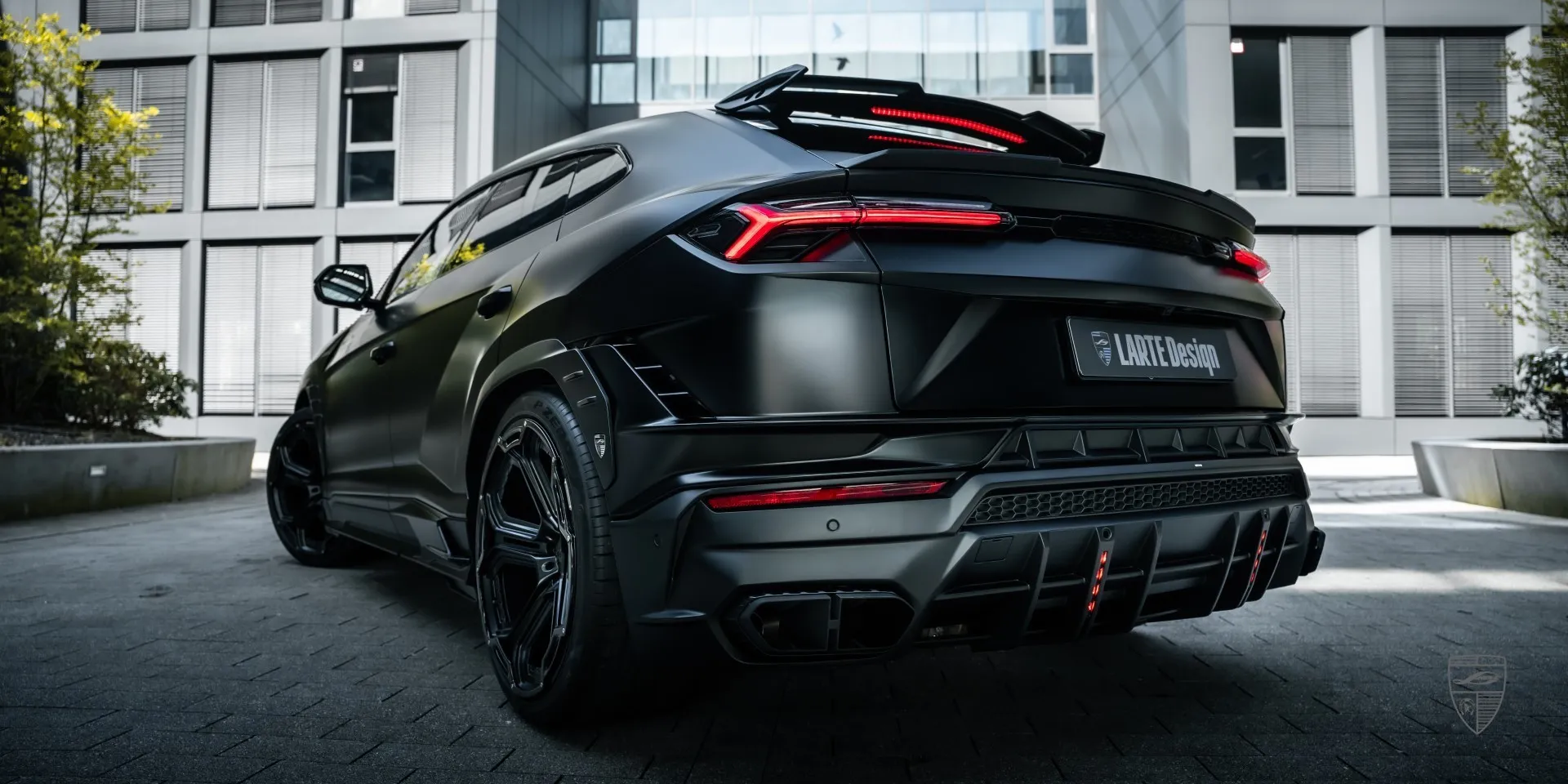 Lamborghini URUS Tuning Paket mit erweitertem Exterieur Styling und Custom Modifikationen