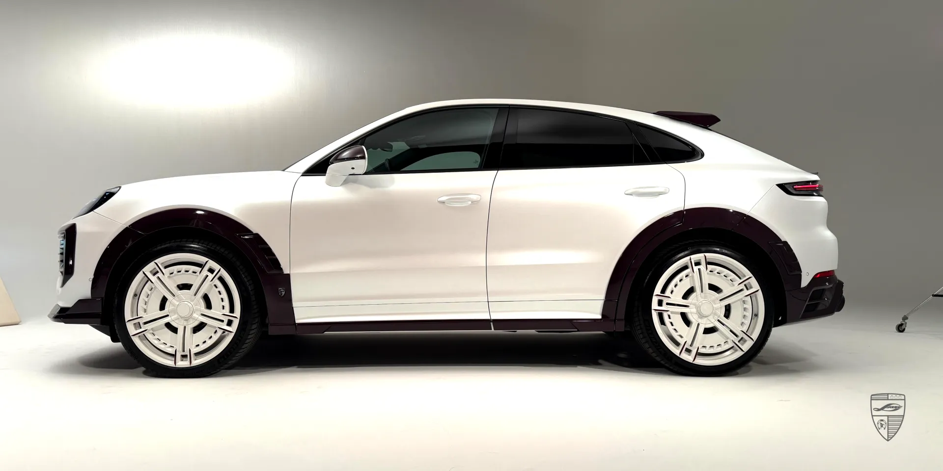 Weißer 2026 Porsche Cayenne Widebody‑Kit: kühnes Tuning mit Trocken‑Kohlefaser‑Elementen