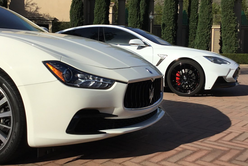 Erwerben Sie einen Frontsplitter aus Kohlefaser für den Maserati Ghibli Modena 4trg. mit weißem Exterieur