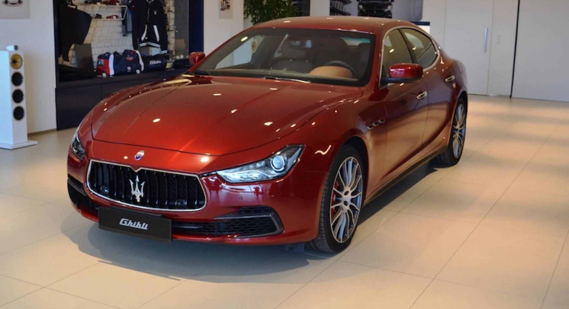 Preis für Tuning am Maserati Ghibli Modena 4trg. in Rot