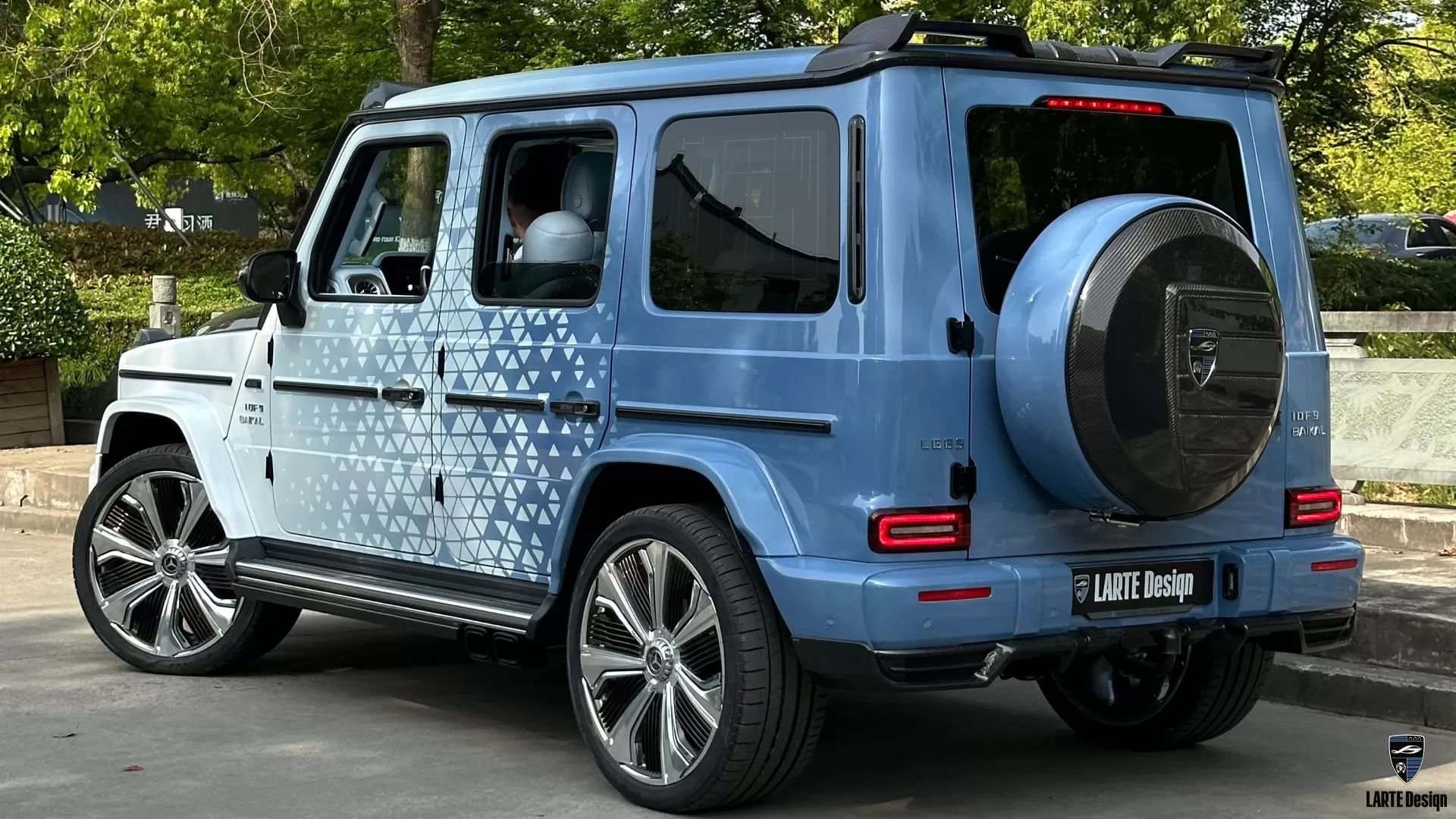 Mercedes G-Class fitted with a carbon fiber body kit, an example of high-quality and strong material.