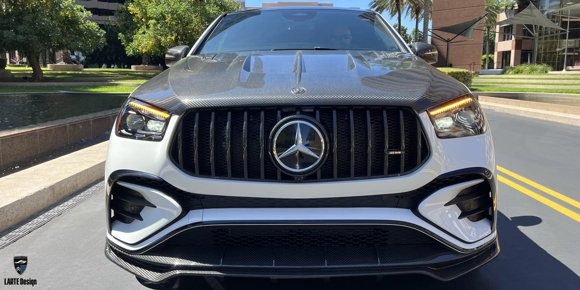 Luxusauto Mercedes GLE Coupe AMG 53 Facelift mit edlem Design