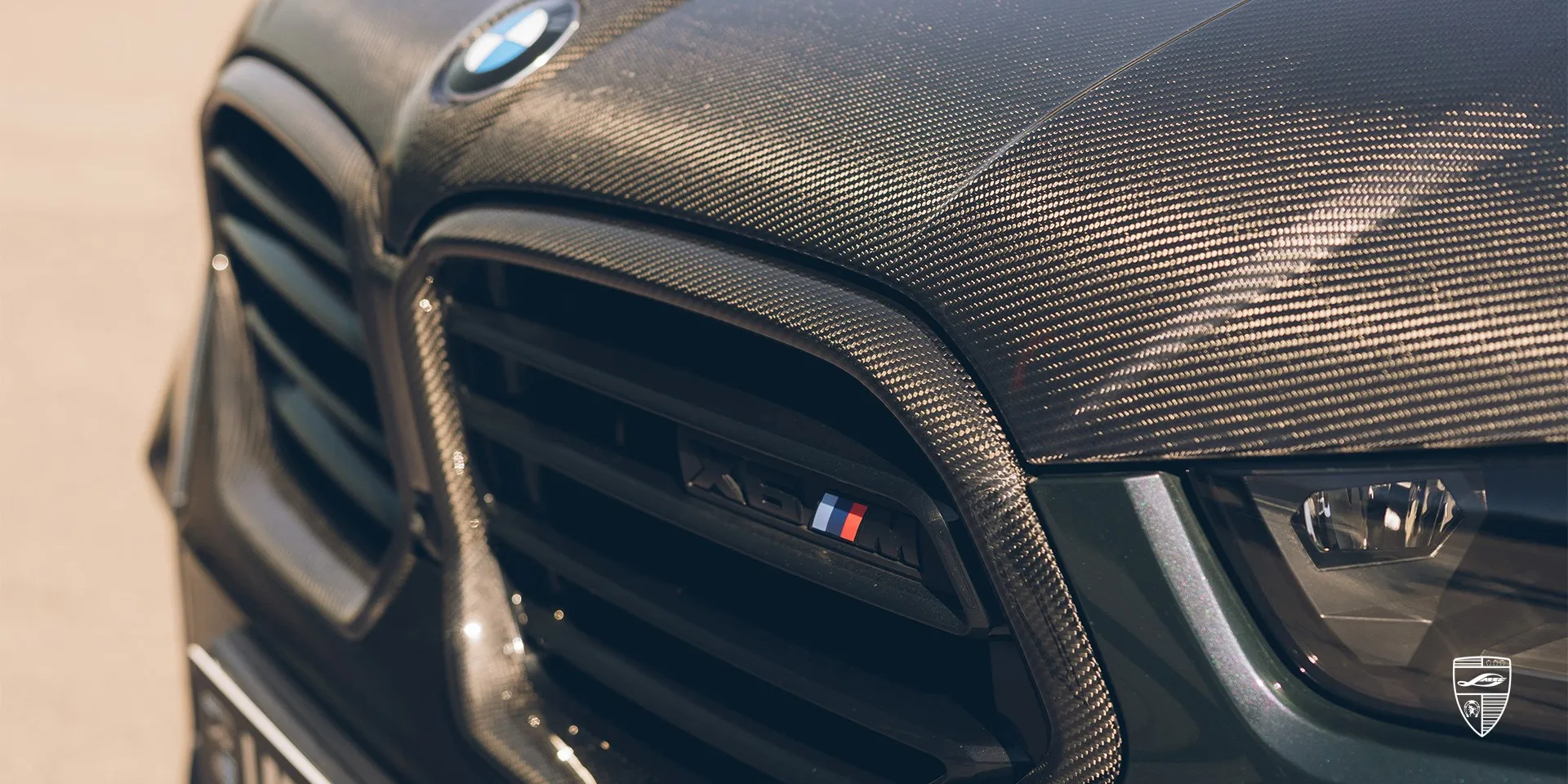 BMW X6M facelift with prepreg carbon body kit