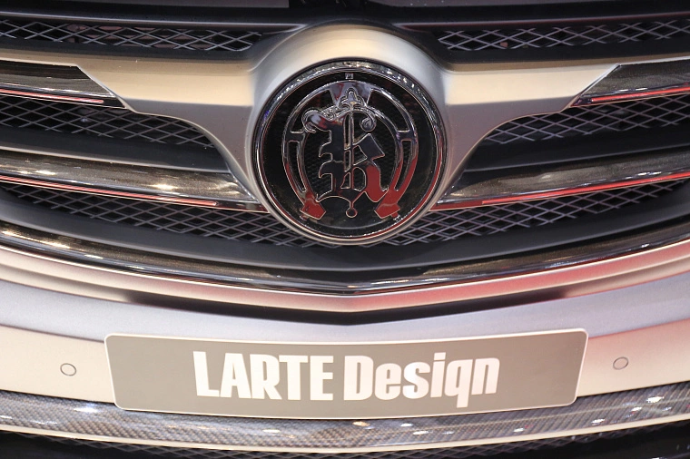 LARTE Black Crystal body kit for Mercedes Benz V class