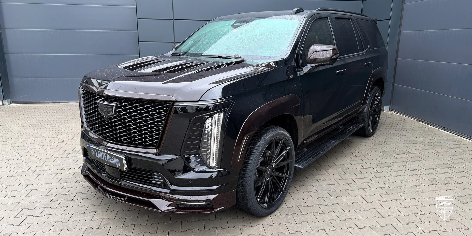 Cadillac Escalade Facelift‑Bodykit mit auffälligen Konturen und präziser Passform