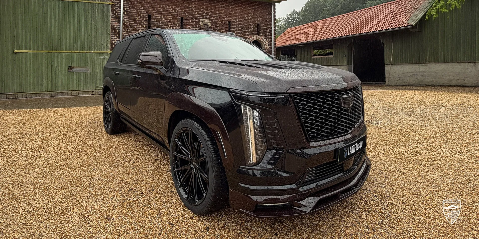 Carbon‑Bodykit für den Escalade mit sichtbarem Gewebe und leichter, leistungsstarker Bauweise