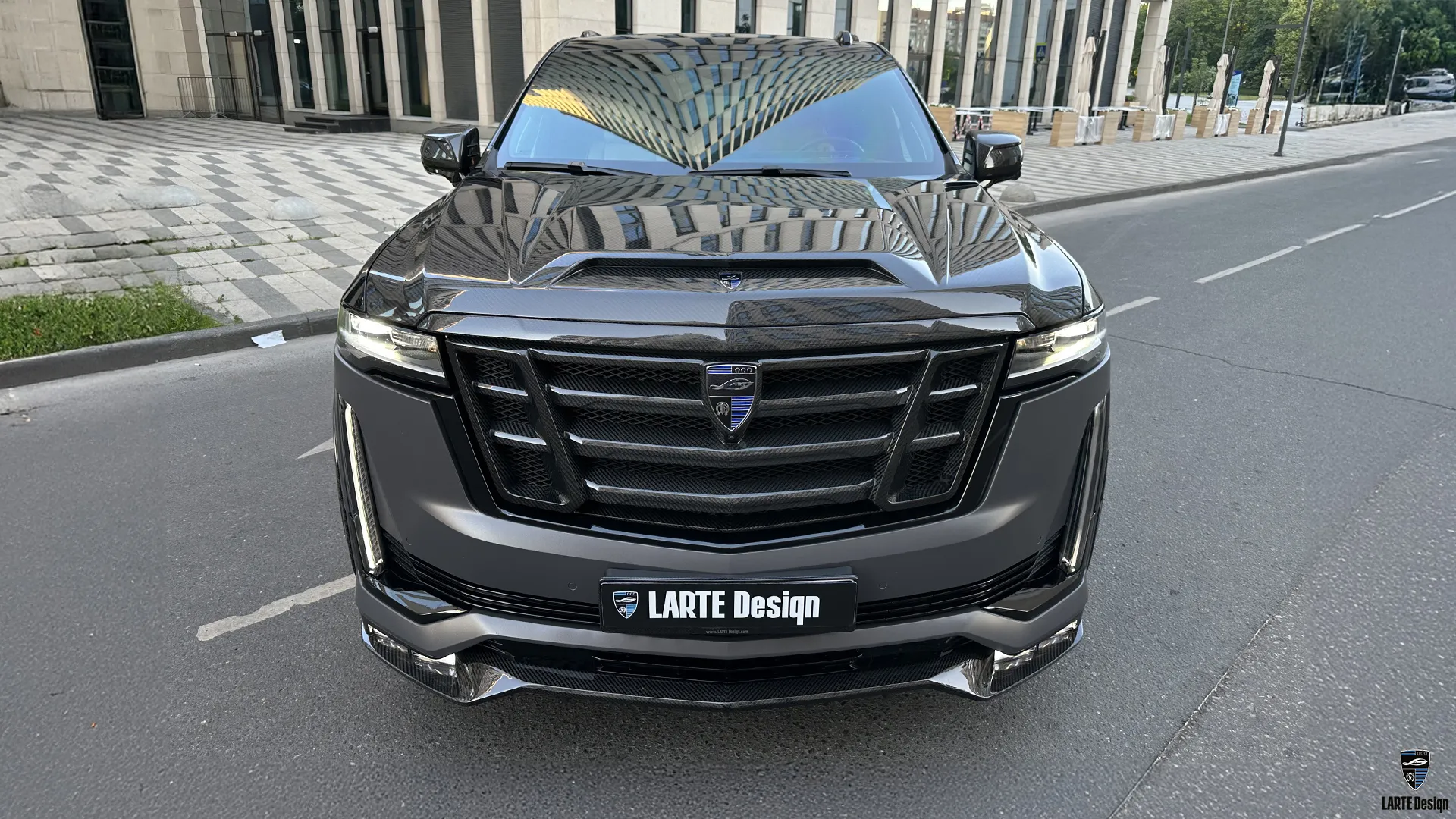 Cadillac Escalade with exclusive premium tuning kit from Larte Design.