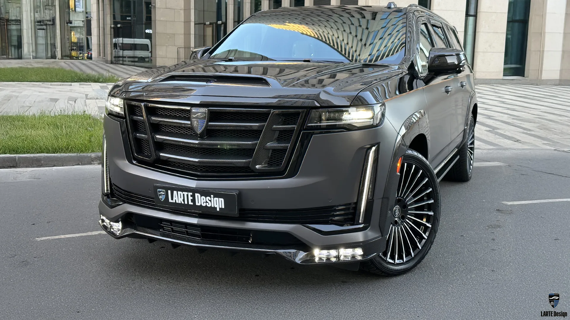 Cadillac Escalade transformation: tuning by Larte Design for luxury SUVs.