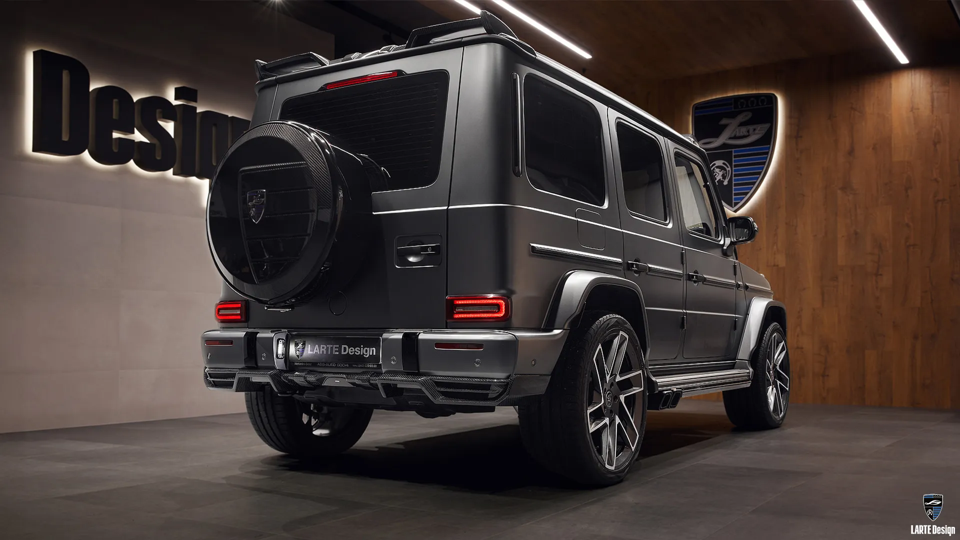 Mercedes-Benz G-Class (W463) tuning for a luxurious and powerful look.