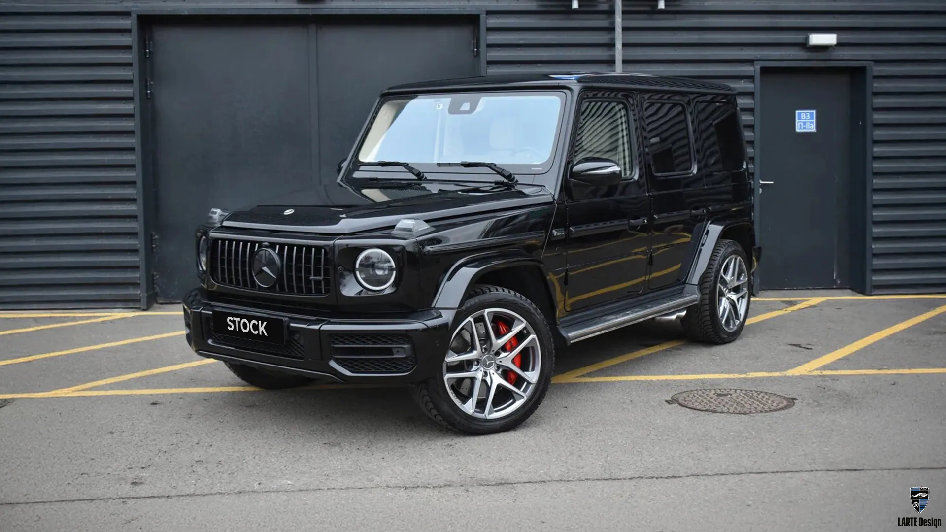 Before transformation: Mercedes-Benz G-Class (W463) before premium tuning.