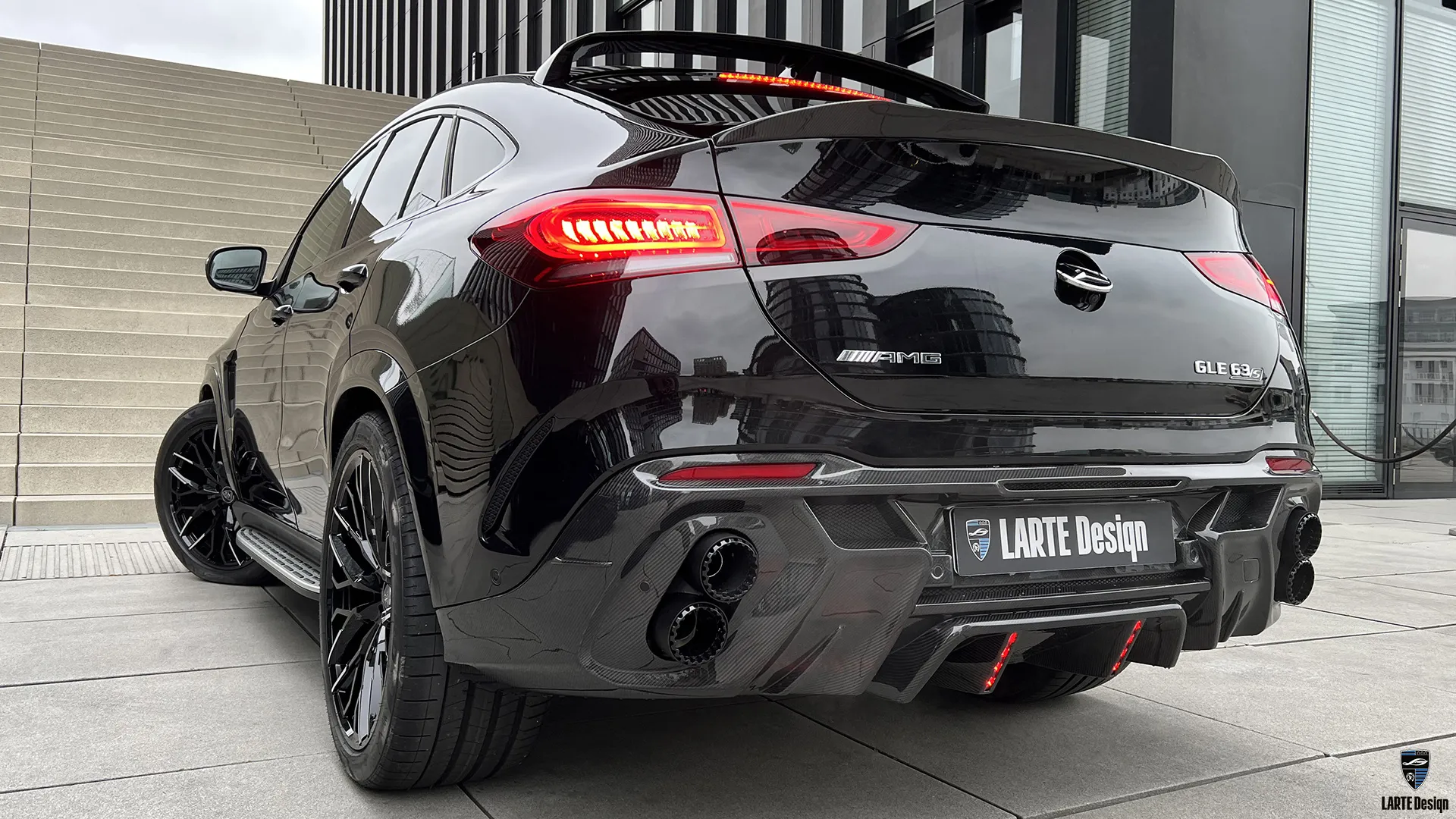 Mercedes-Benz GLE Coupe 53 AMG with exclusive exterior from LARTE