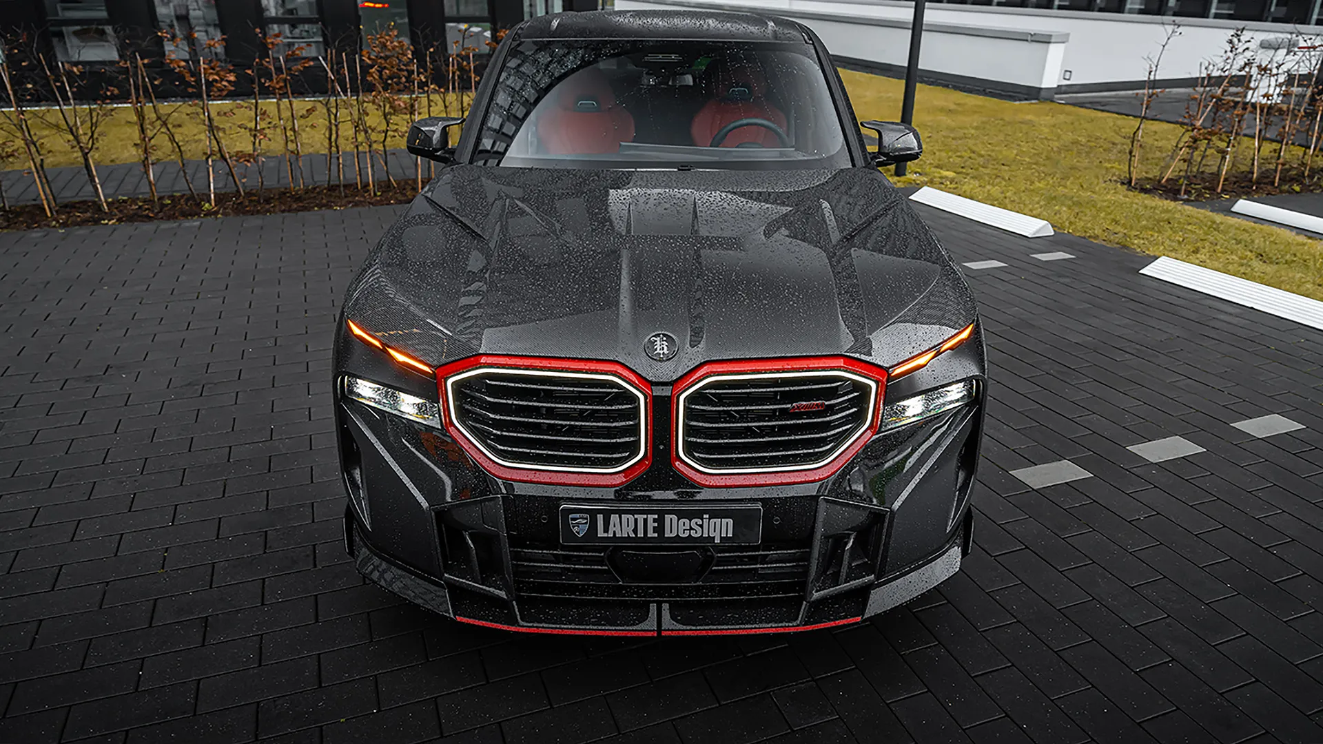 BMW XM G09 with exclusive tuning kit from Larte Design for luxury SUVs.