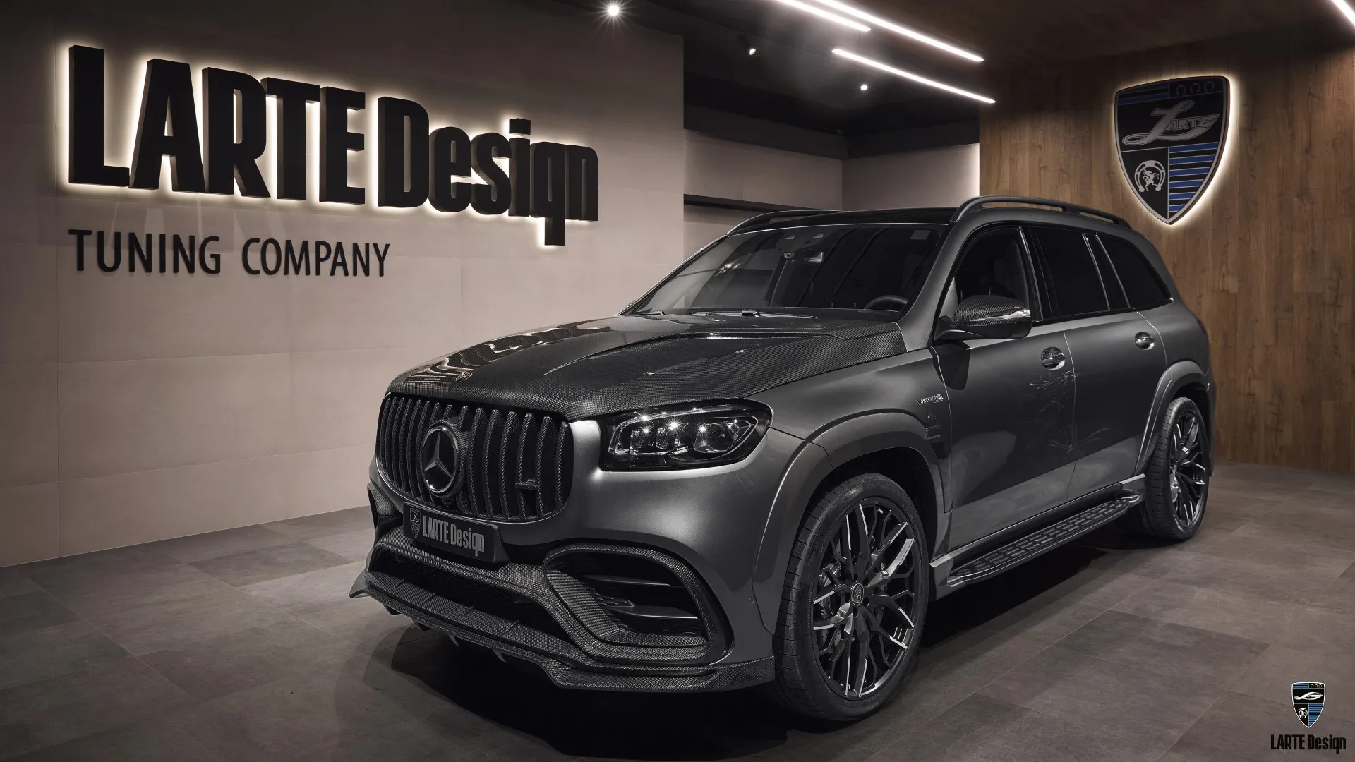 Mercedes GLS AMG 63 X167 redesigned with premium car tuning accessories by LARTE Design