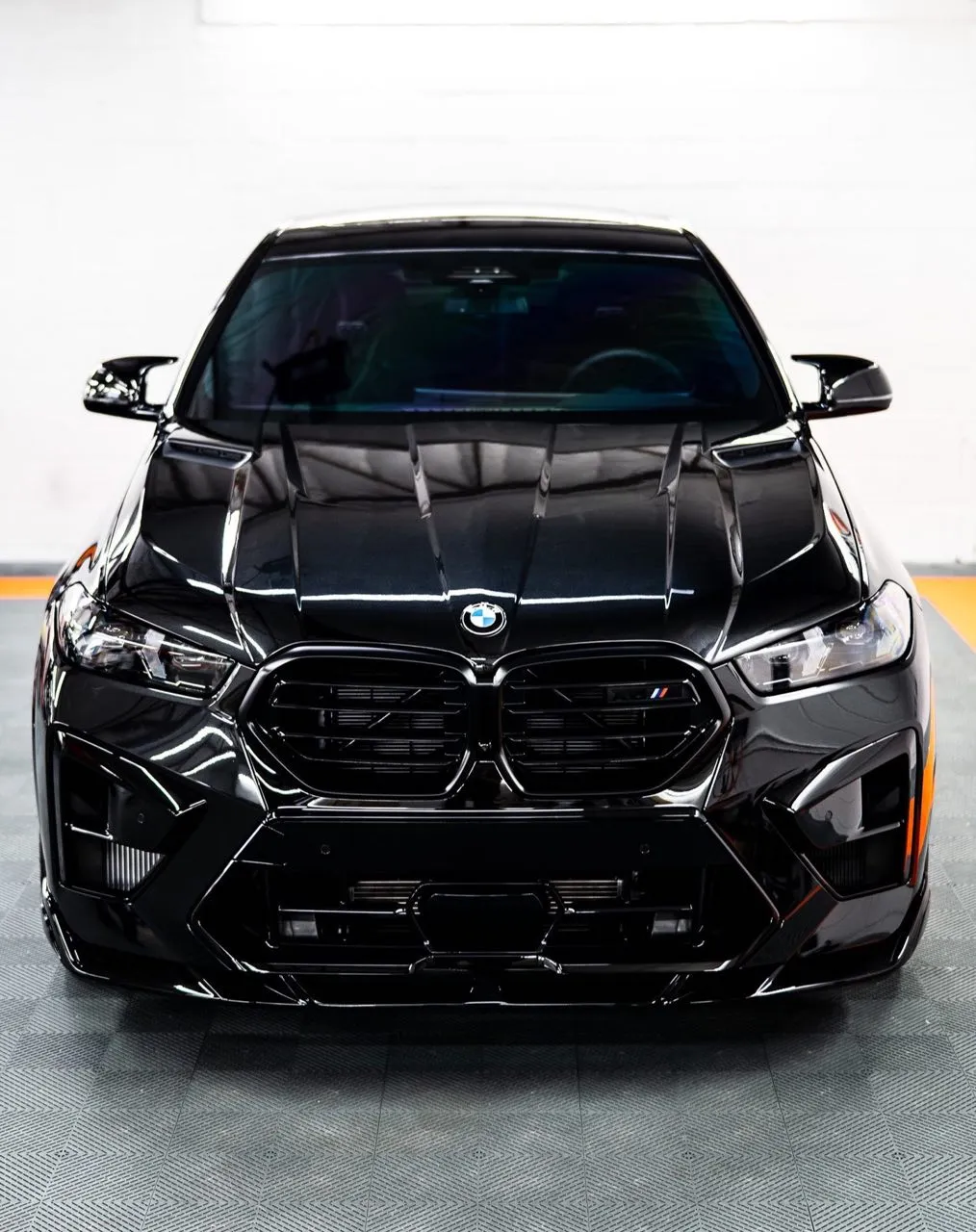 BMW X6M Facelift upgrade revealed by the customer of LARTE Design