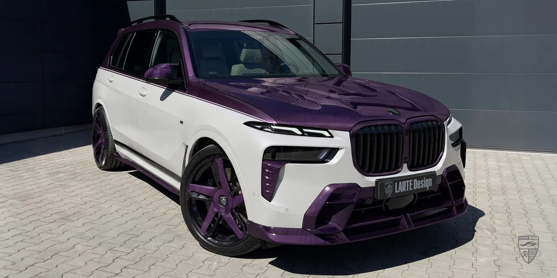 BMW X7 pre‑preg carbon kit with autoclave‑cured panels and sleek surface