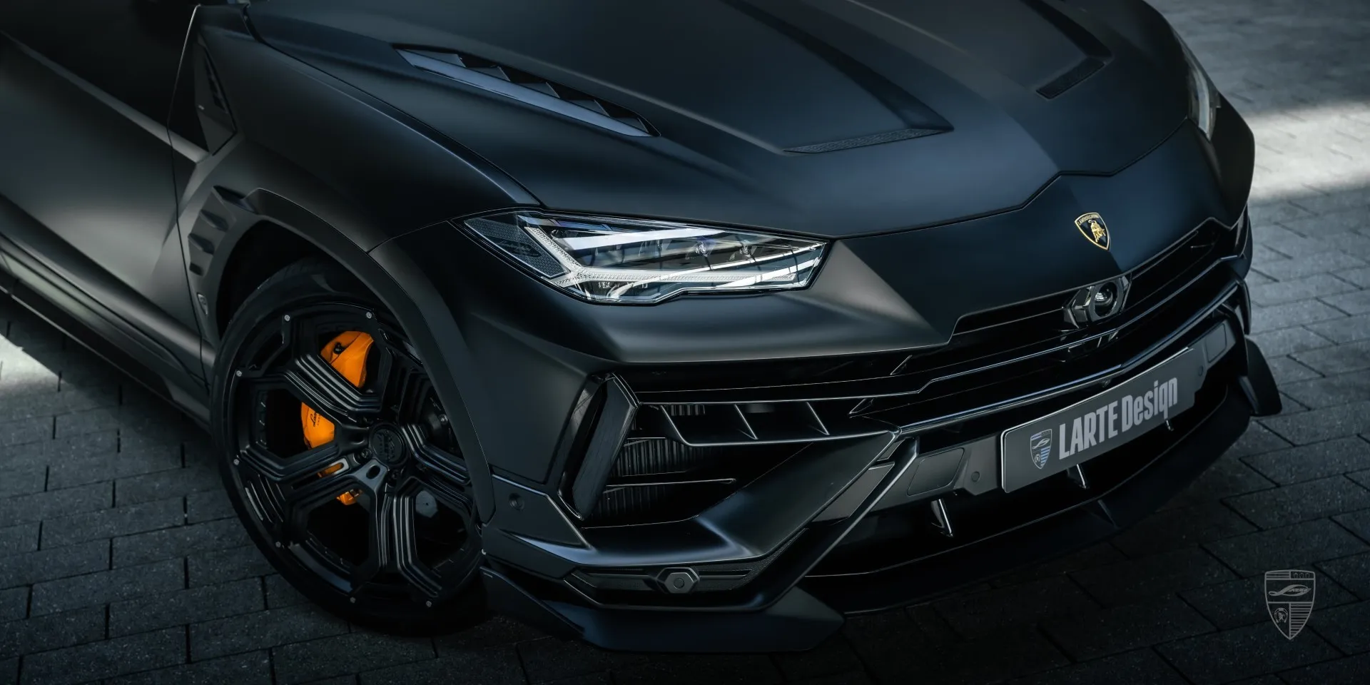 Sammler‑Tuning‑Projekt: mattes Carbon‑Karosserieset für URUS S