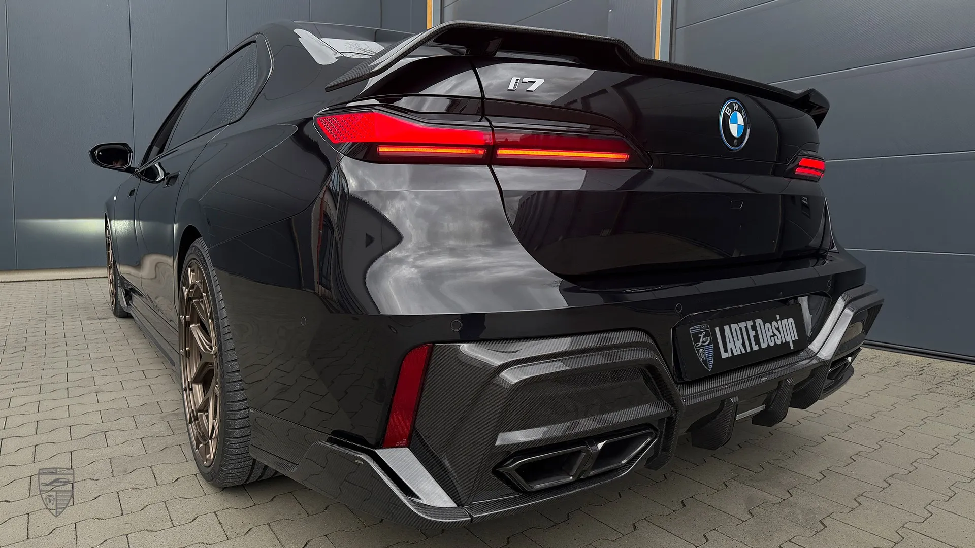 BMW i7 rear design with modern LED taillights and sporty diffuser styling
