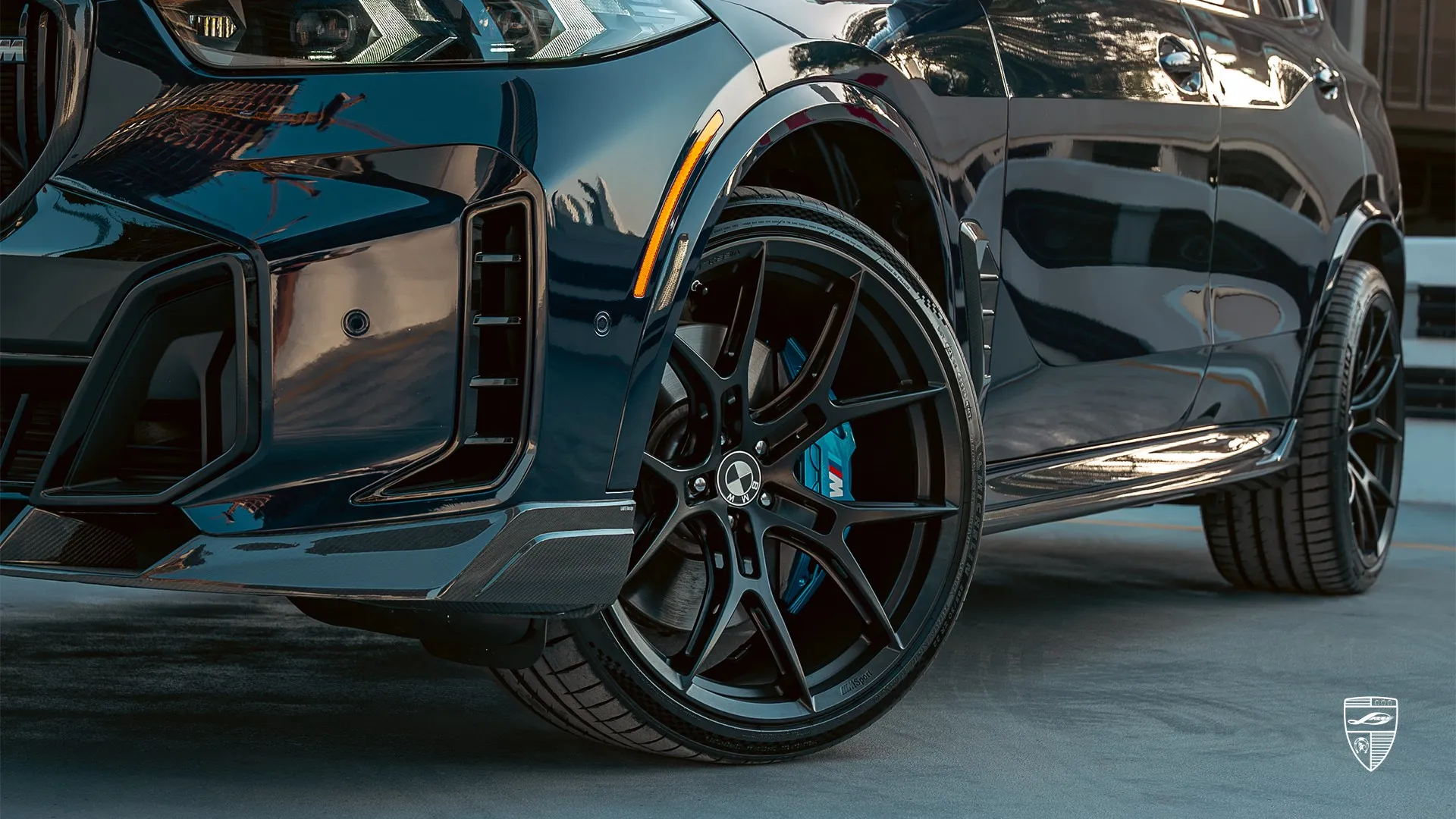 BMW X5 G05 with blacked out exterior package