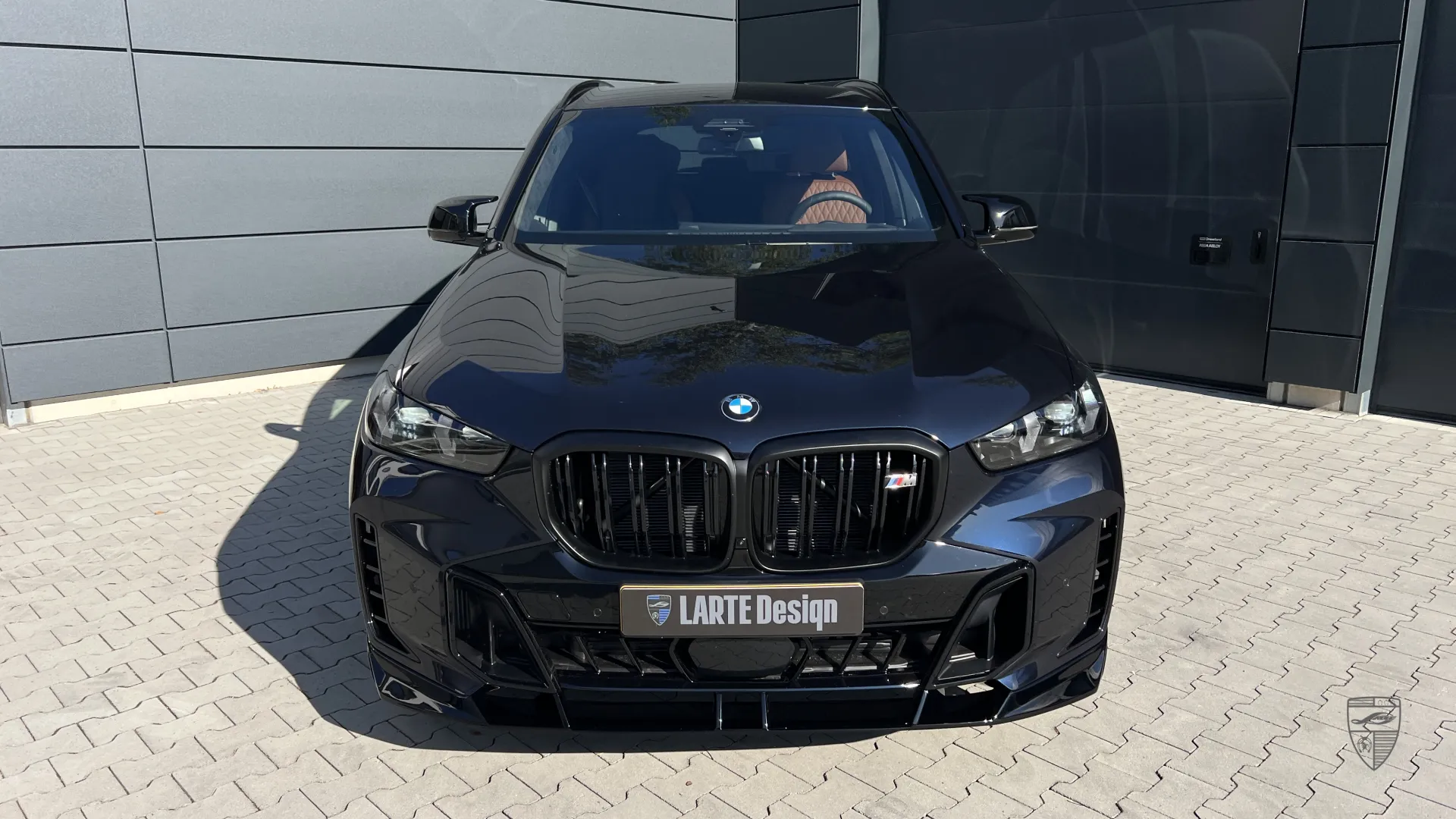 BMW X5 G05 LCI mit aggressivem Styling und aufgewertetem Luxus-SUV-Exterieur