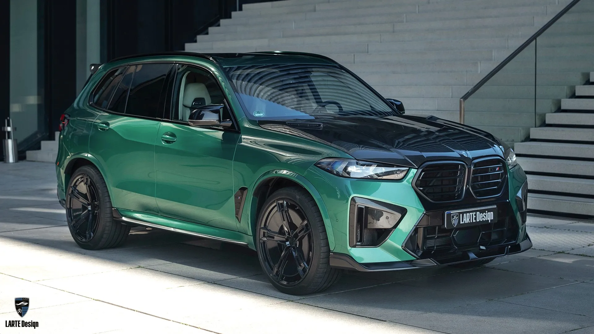 BMW X5M F95 LCI Isle of Man Green – LARTE-modified SUV Isle of Man Green BMW X5M F95 LCI — premium custom SUV with LARTE upgrade from Düsseldorf