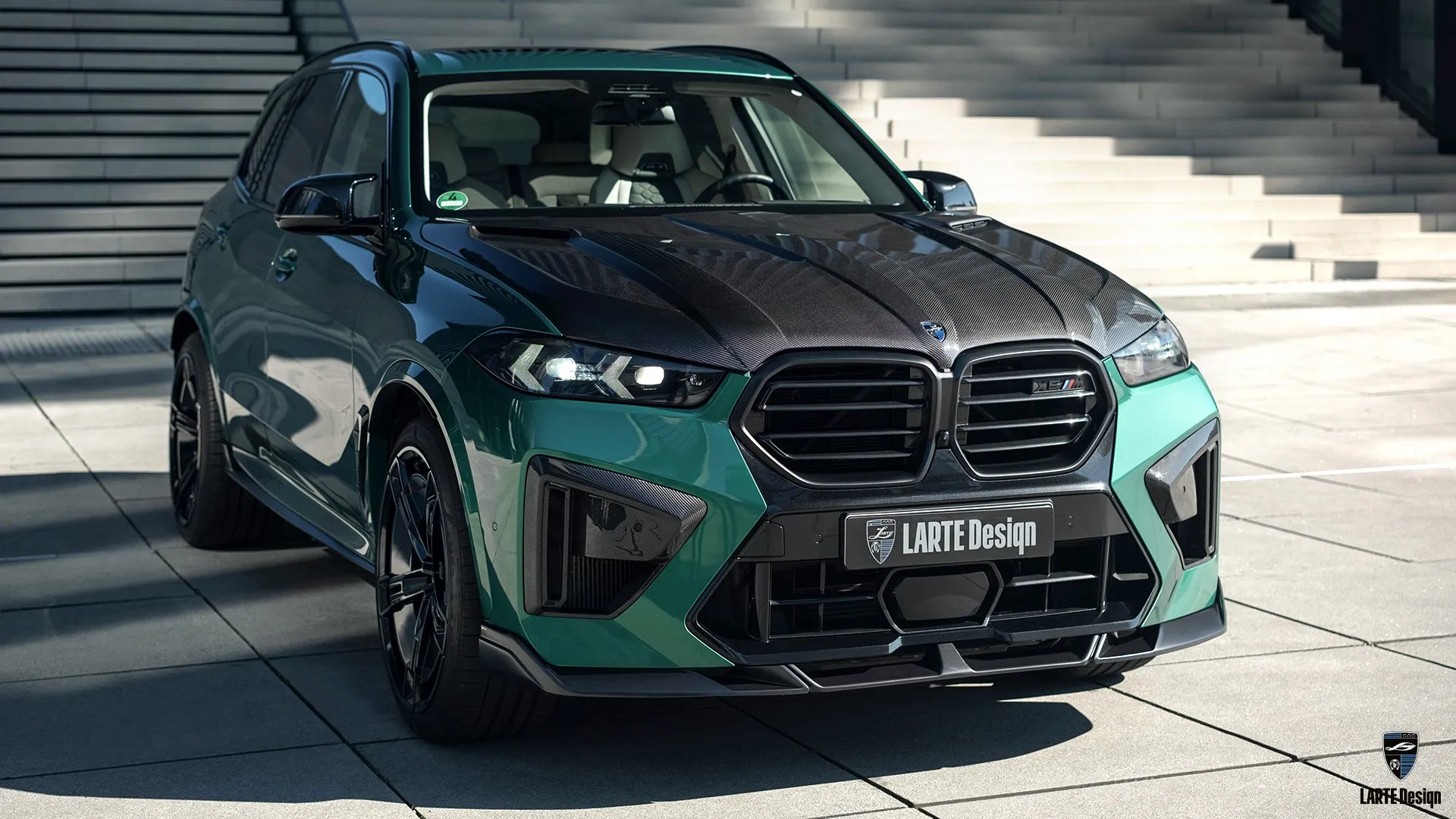 BMW X5M F95 Facelift – grüner SUV aus Düsseldorf mit starkem Auftritt und elegantem Design