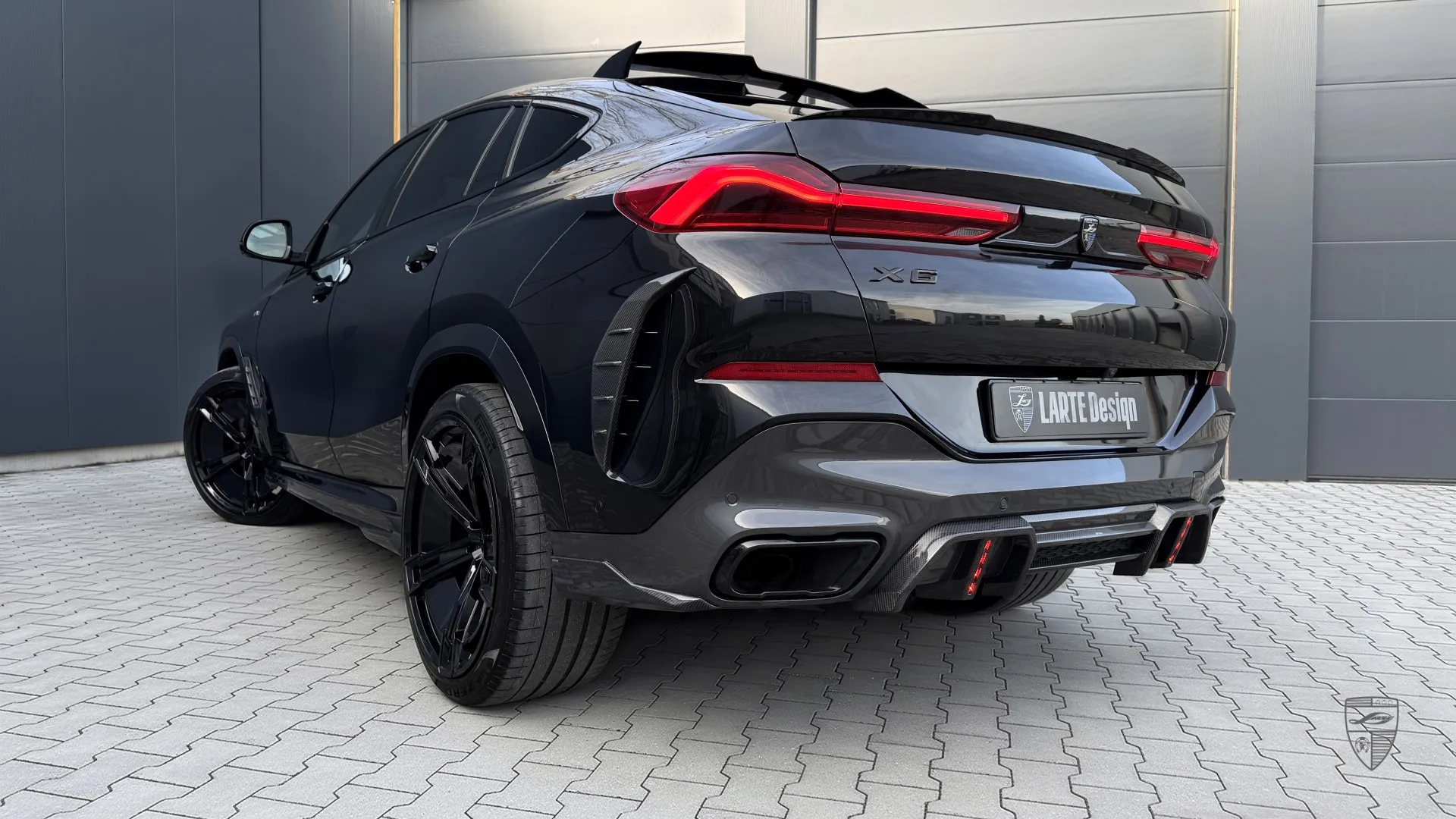 BMW X6 Facelift Heckansicht mit individuellem Styling und markanten Exterieur Modifikationen
