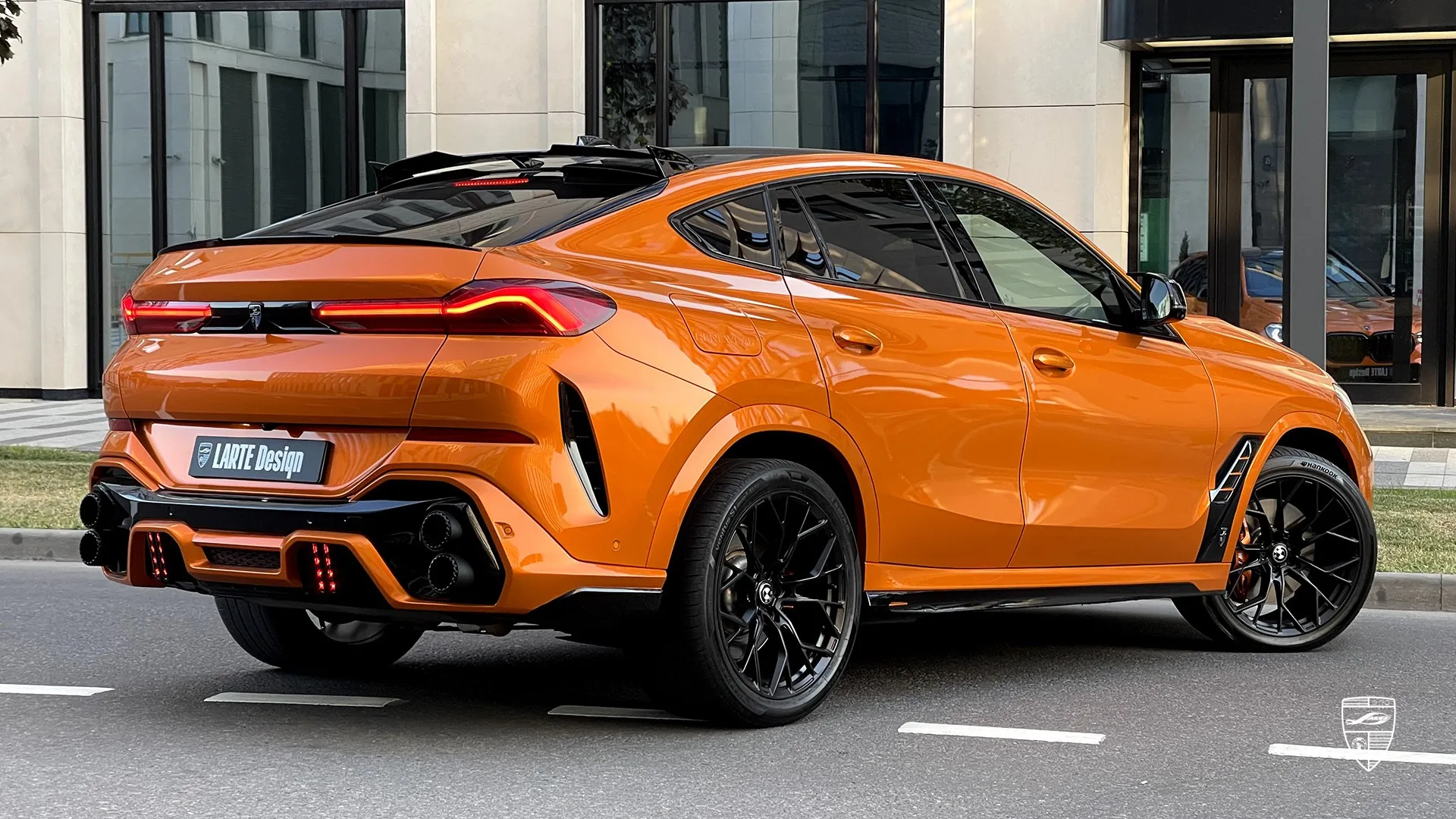 BMW X6 G06 mit hochwertigem Exterieur-Styling und markantem individuellem SUV-Design