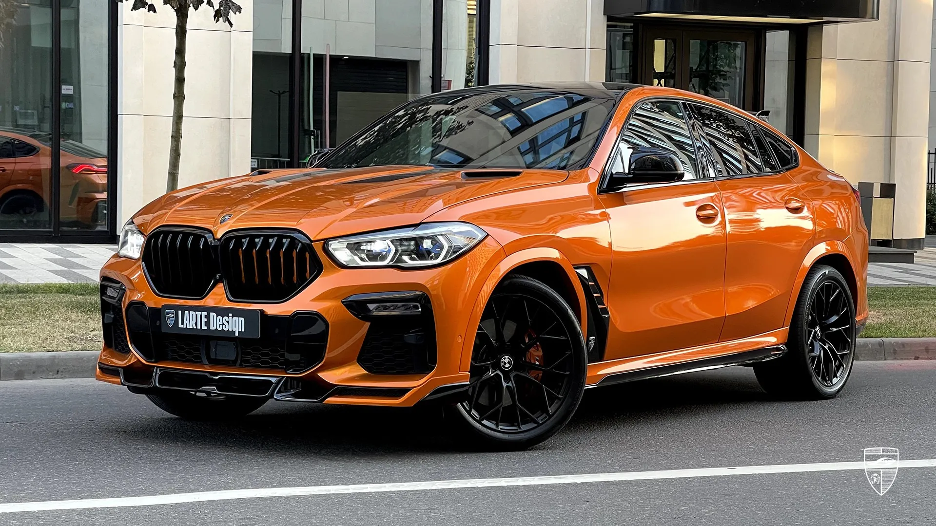 BMW X6 mit modernen Exterieur-Upgrades und veredeltem Performance-SUV-Styling