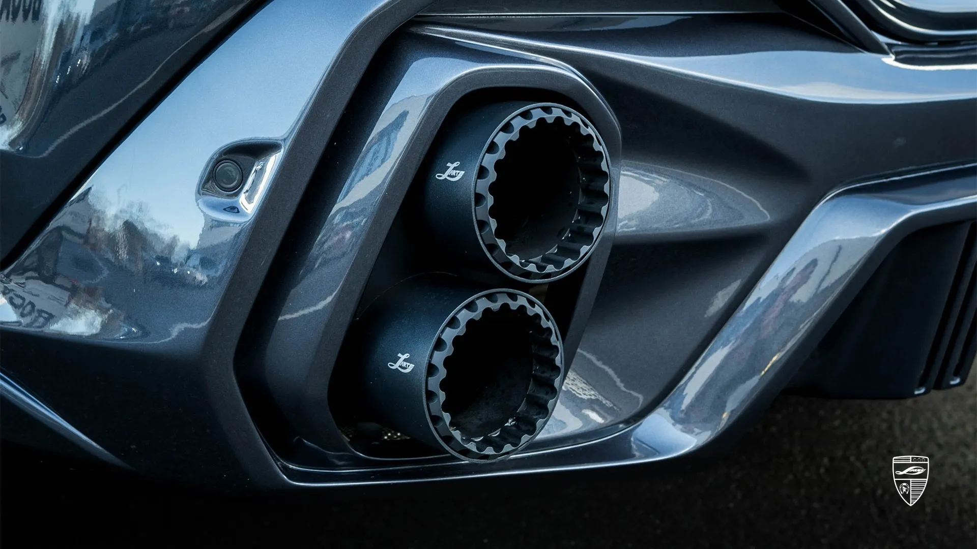 2023 Frozen Grey BMW X6 G06 M50i — exterior upgrade with brutal look and body-colored accents