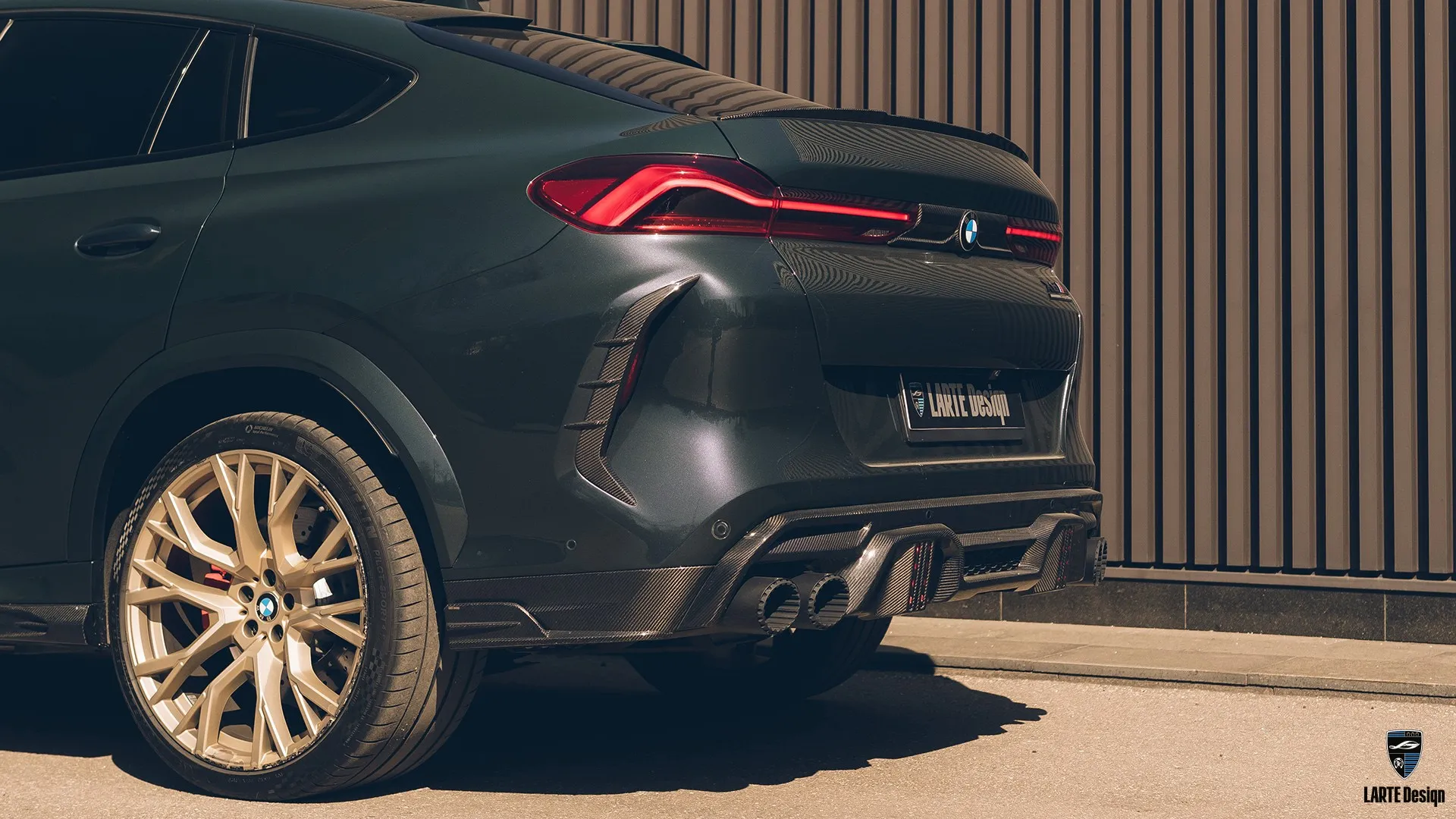 BMW X6M Competition F96 in Malachitgrün – VIP-SUV mit einzigartigem Luxus-Styling