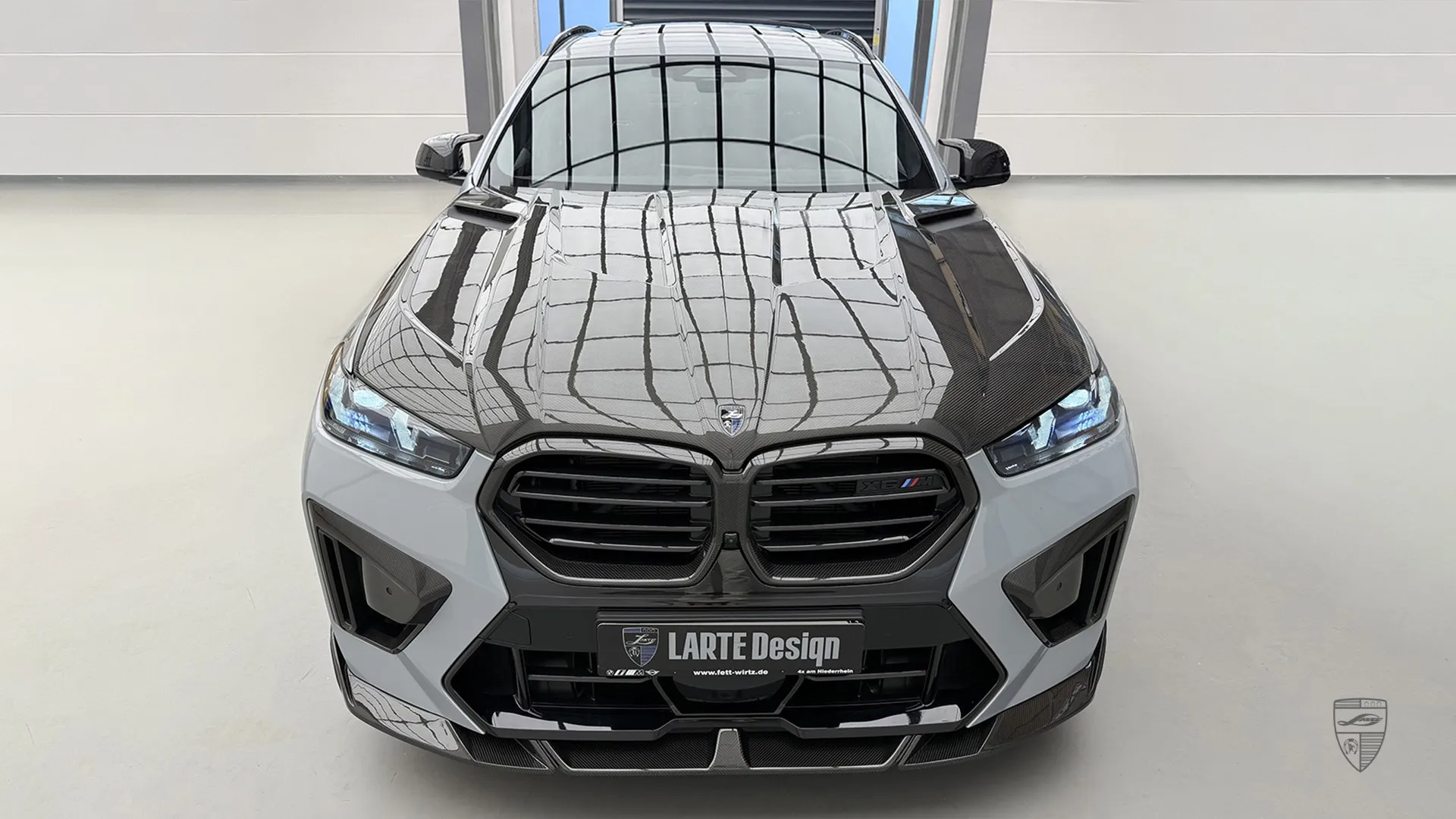 BMW X6M F96 in Brooklyn Grey — M Competition Edition BMW X6M F96 Brooklyn Grey aus Düsseldorf — M Competition Coupé mit Custom-Styling