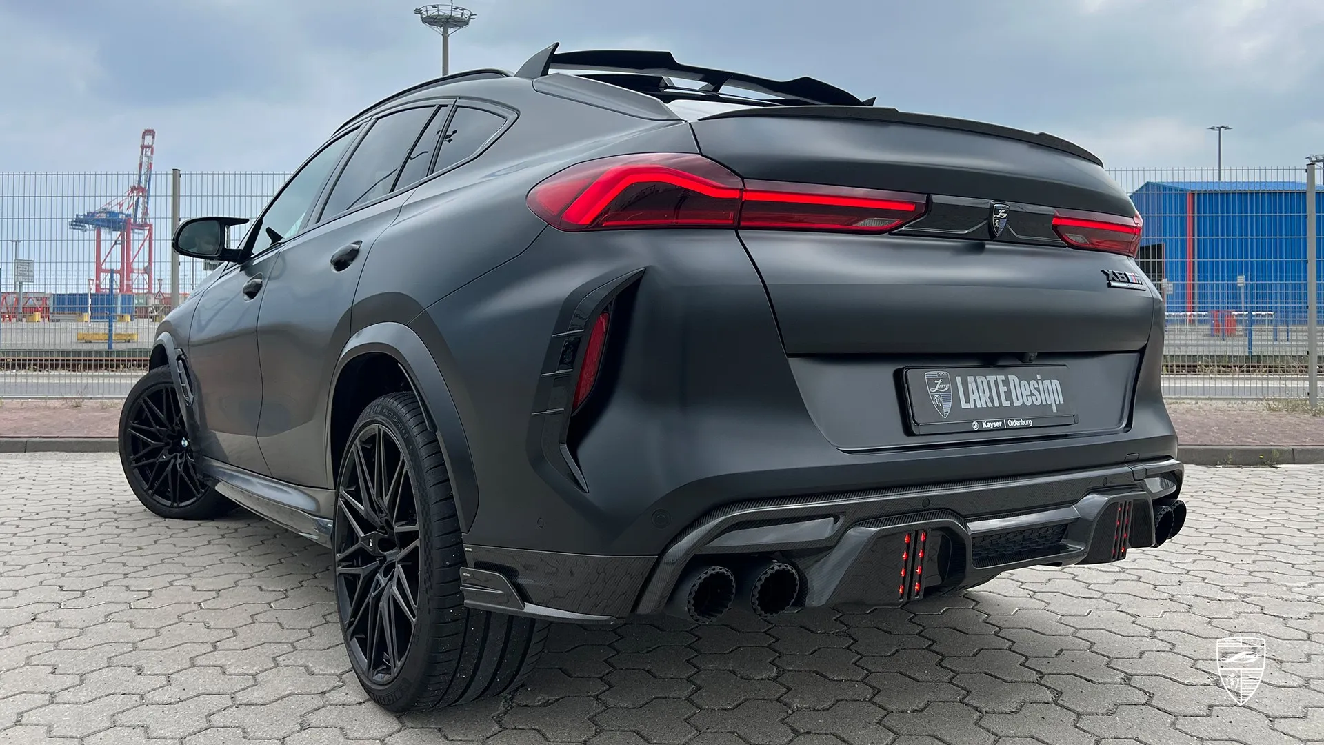 Dravit Grey BMW X6M F96 LCI — Dynamic Custom SUV Dravit Grey BMW X6M Competition F96 LCI — custom SUV with dynamic stance and upgrade carbon package