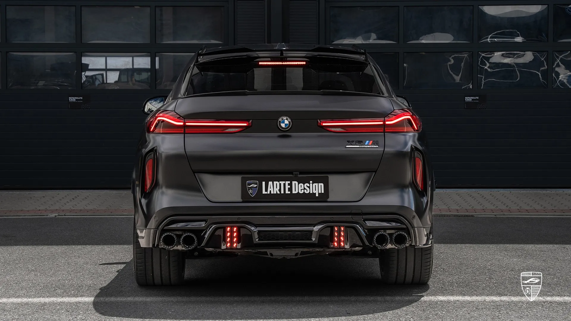 Black Sapphire BMW X6M F96 LCI 2026 – maßgeschneidertes SUV mit aggressivem Luxusdesign