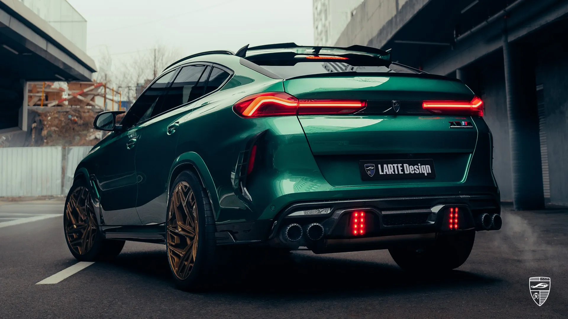 X6M Competition Facelift – Rennsport-Design in Isle of Man Green 2026 X6M Competition Facelift in Isle of Man Green – Custom-Upgrade mit brutalem Rennsport-Look