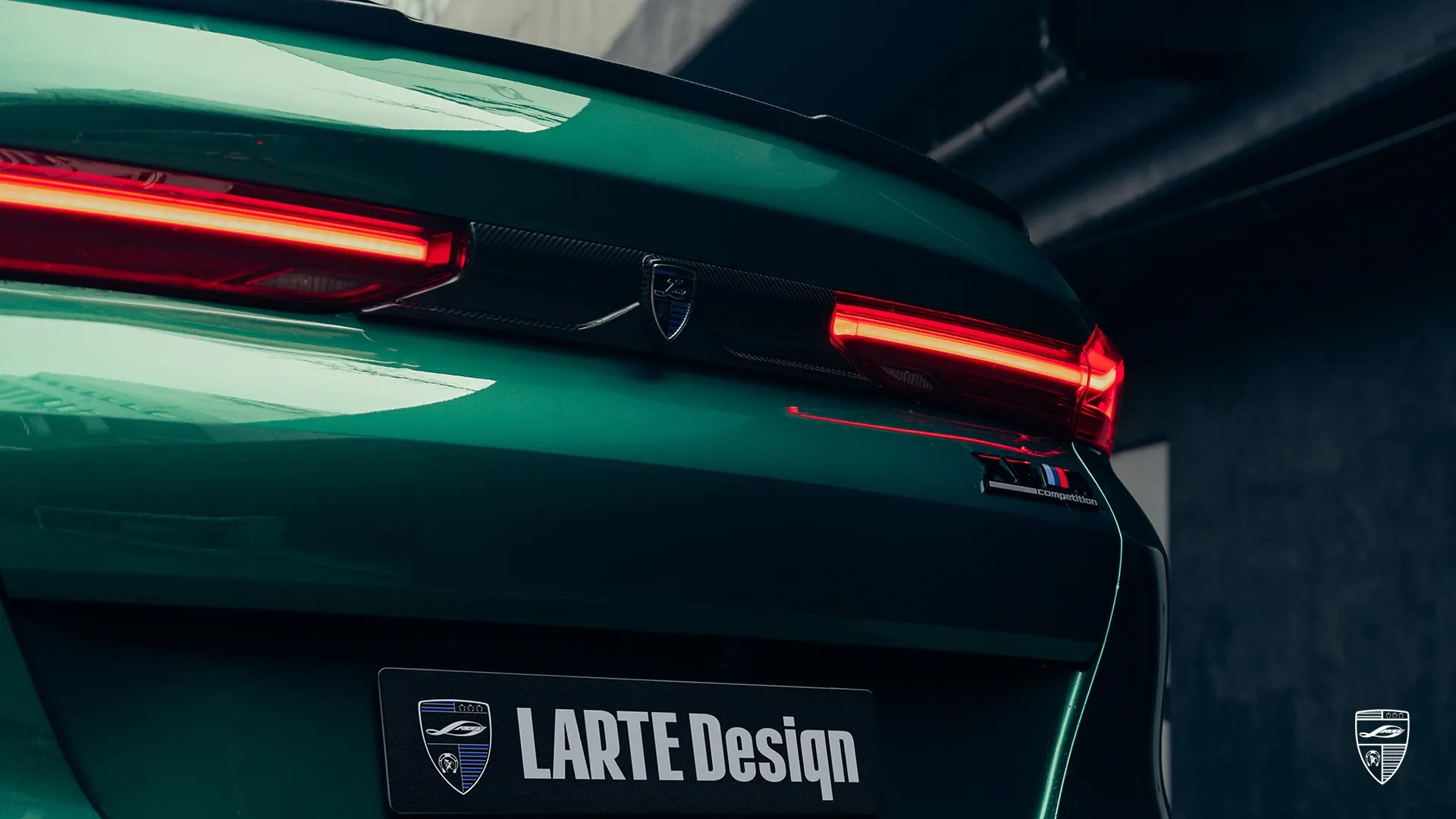 Isle of Man Green X6M – SUV mit Adrenalin-geladenem Look Isle of Man Green X6M Competition – sportlicher Luxuswagen mit adrenalingeladenem Design