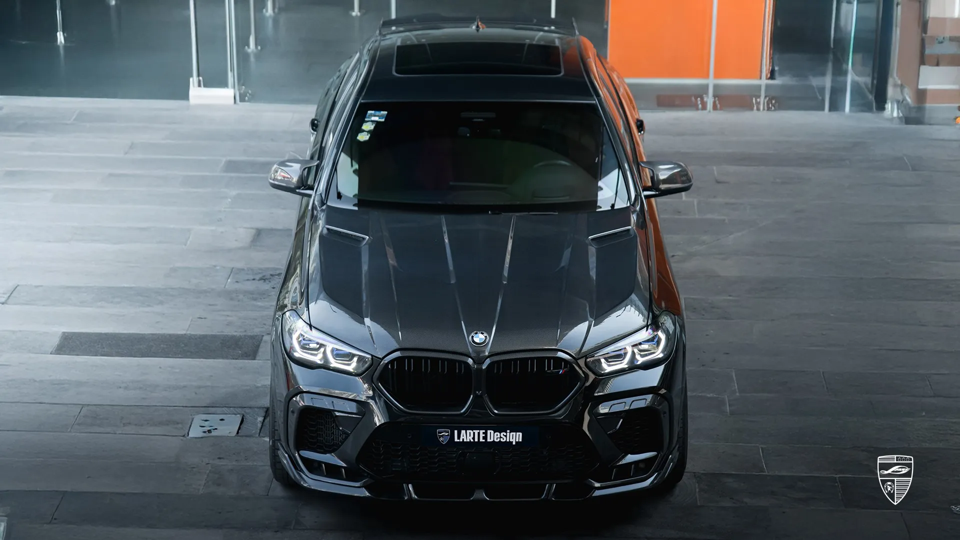 BMW X6M Competition F96 Facelift in Graphitgrau BMW X6M Competition F96 2023 – Facelift-SUV in Graphitgrau mit exklusivem Stylingpaket
