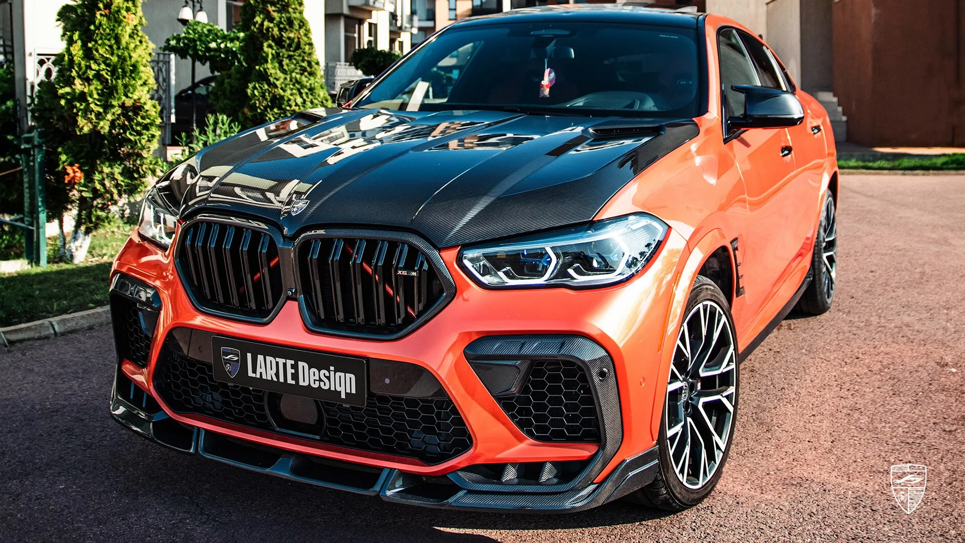 Orangefarbener BMW X6M F96 – Unikat-SUV aus Bukarest mit Power-Upgrade