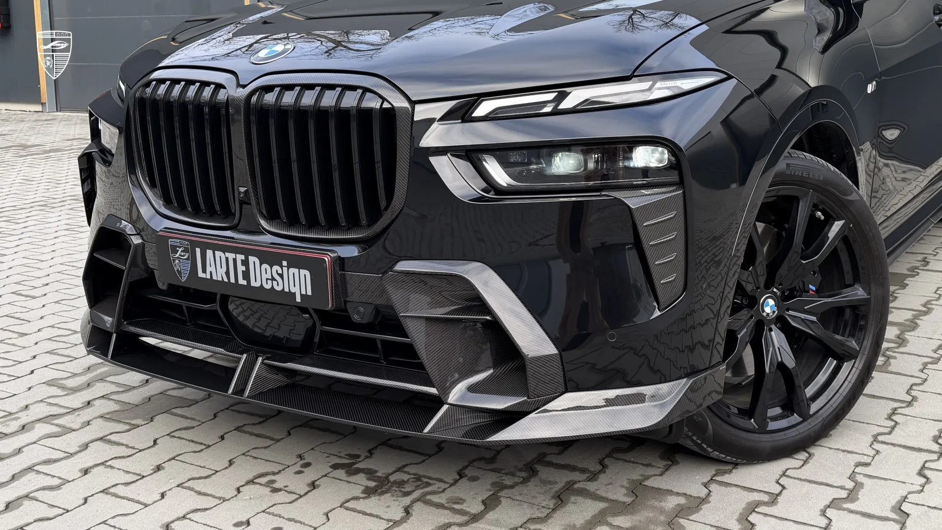 BMW X7 G07 luxury SUV with enhanced front design elements