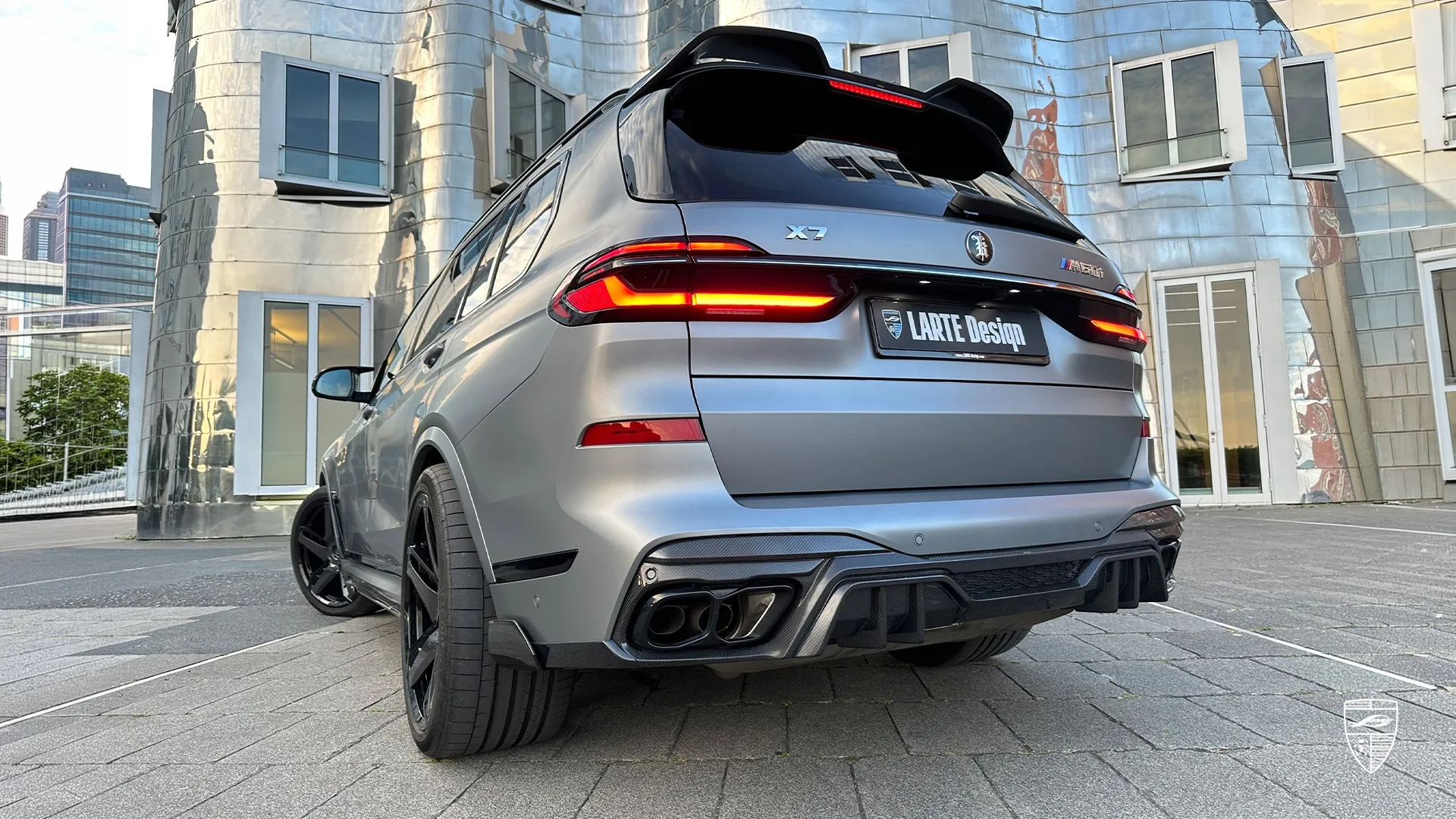 Custom BMW X7 M60i with performance diffuser and sporty exhaust tuning details