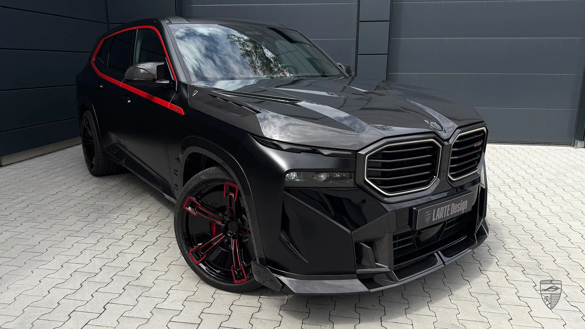 BMW XM Tuning mit Premium Bodykit, individuellen Exterieur Upgrades und Luxus SUV Styling