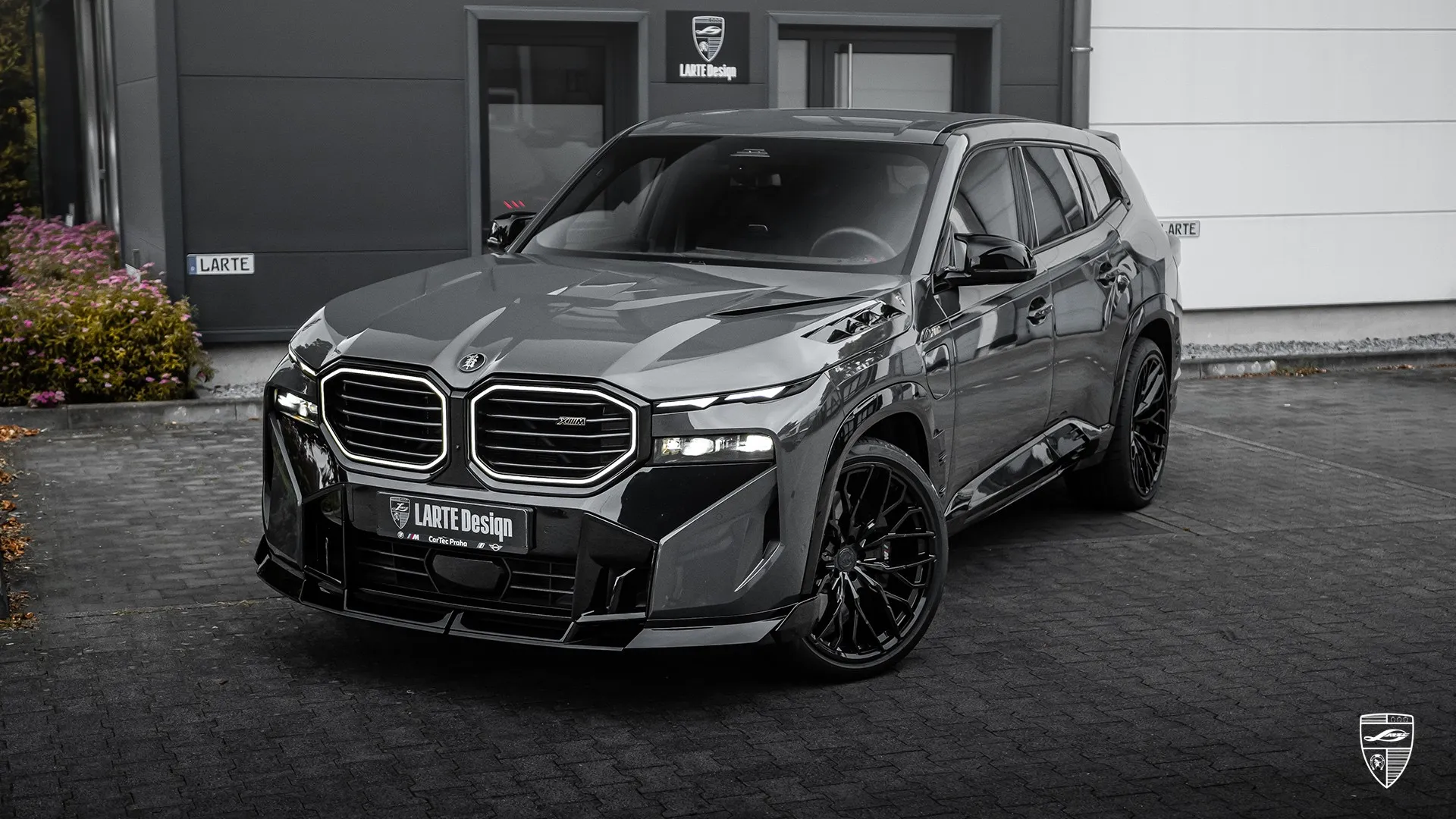 BMW XM G09 – Aggressives Design & Premium-Upgrade BMW XM G09 2026 – Custom-SUV mit kraftvollem Design und aggressivem Premium-Styling