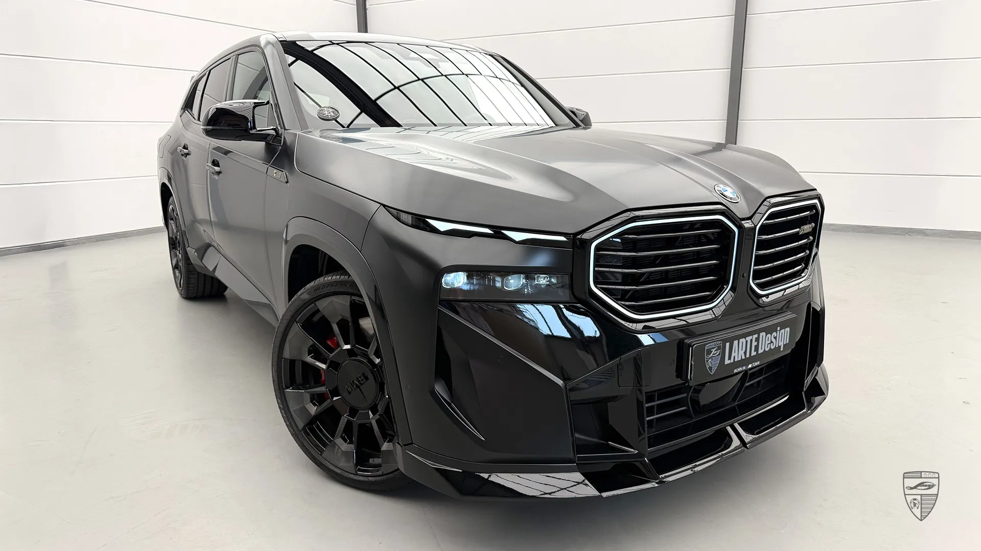 BMW XM G09 SUV — Facelift-Modell mit individuellem Exterieur, brutalem und luxuriöser Look