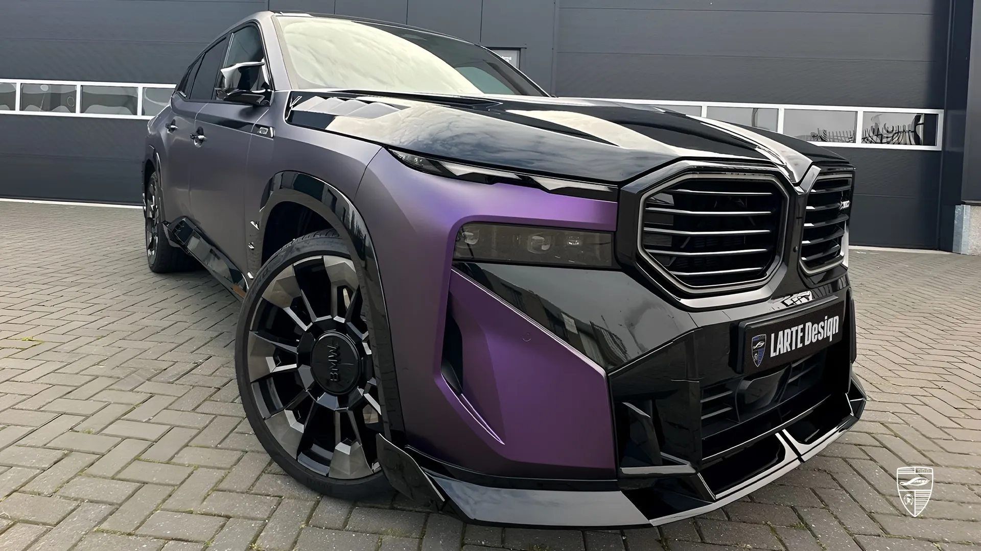 2026 BMW XM G09 Facelift — auffällige Straßenpräsenz mit brutalem Look und individueller Gestaltung