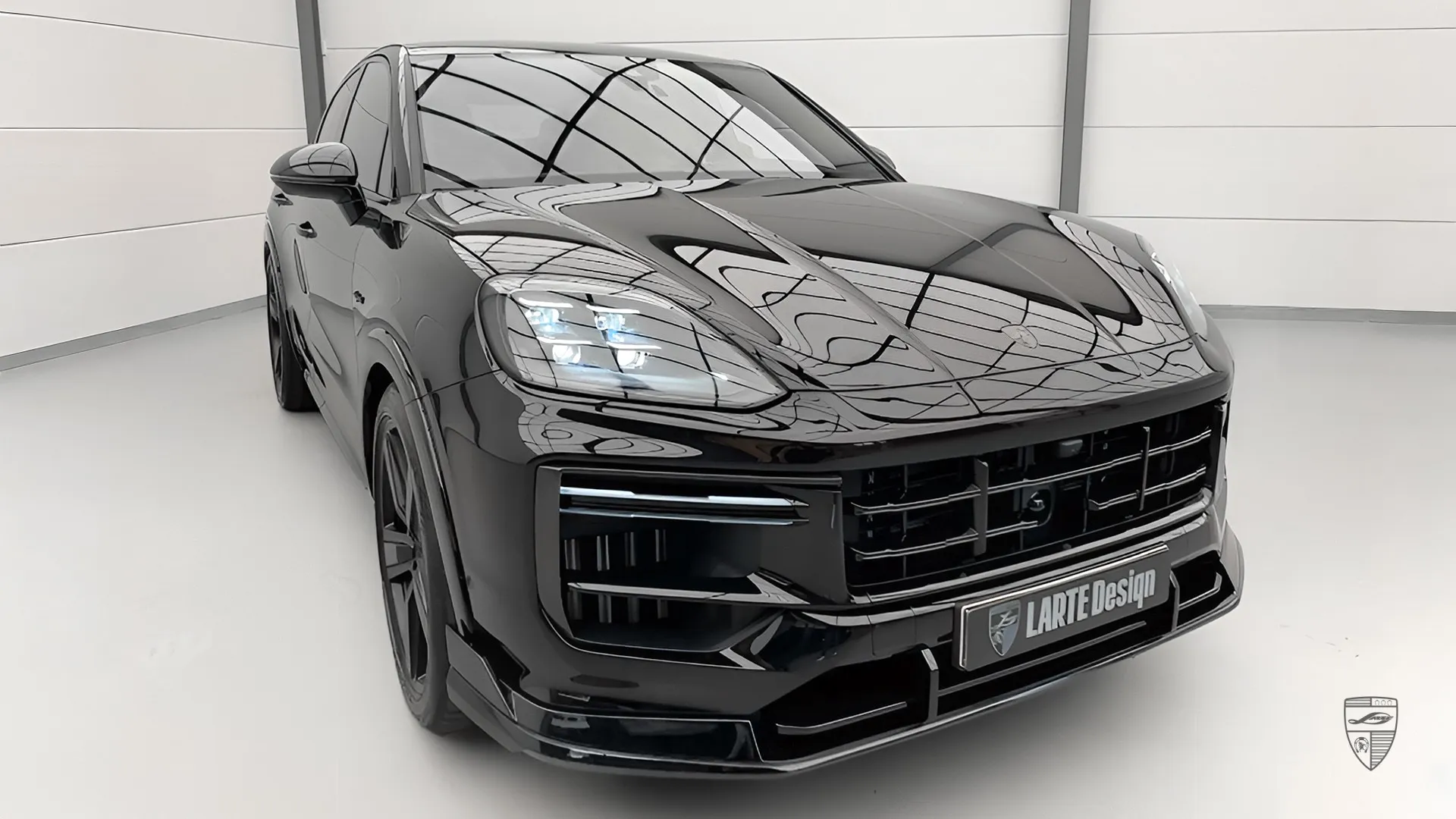 Porsche Cayenne Coupe E‑Hybrid Turbo in Chromite Black with aggressive front splitter