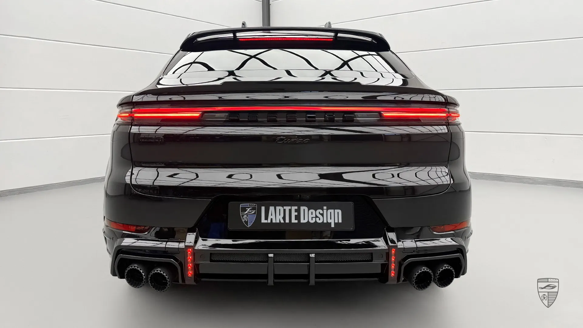 Chromite Black Porsche Cayenne Coupe E‑Hybrid Turbo from Charleroi with gloss black trim