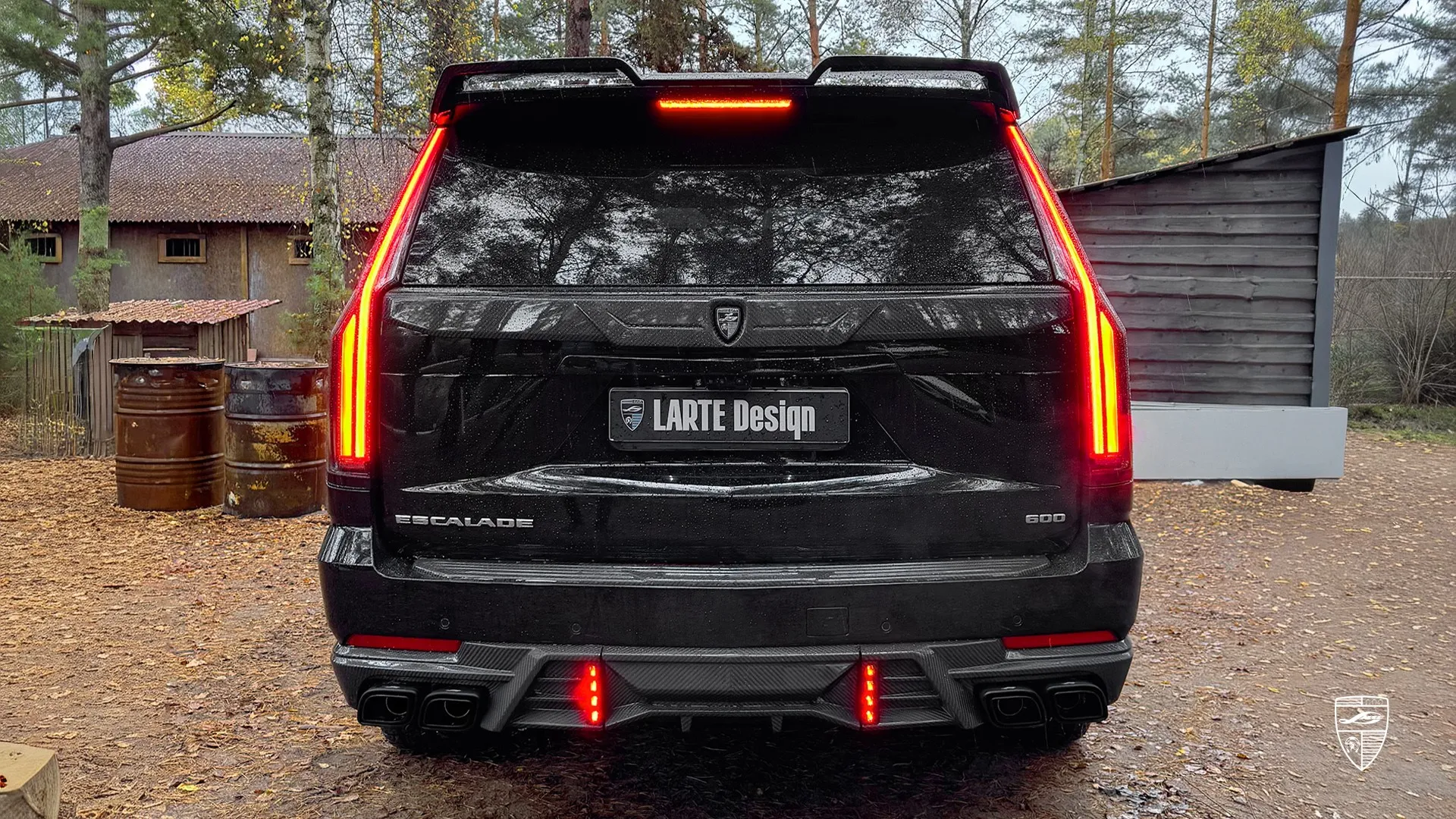 Cadillac Escalade 600 Raven Black — symbol of American automotive prestige and family SUV design
